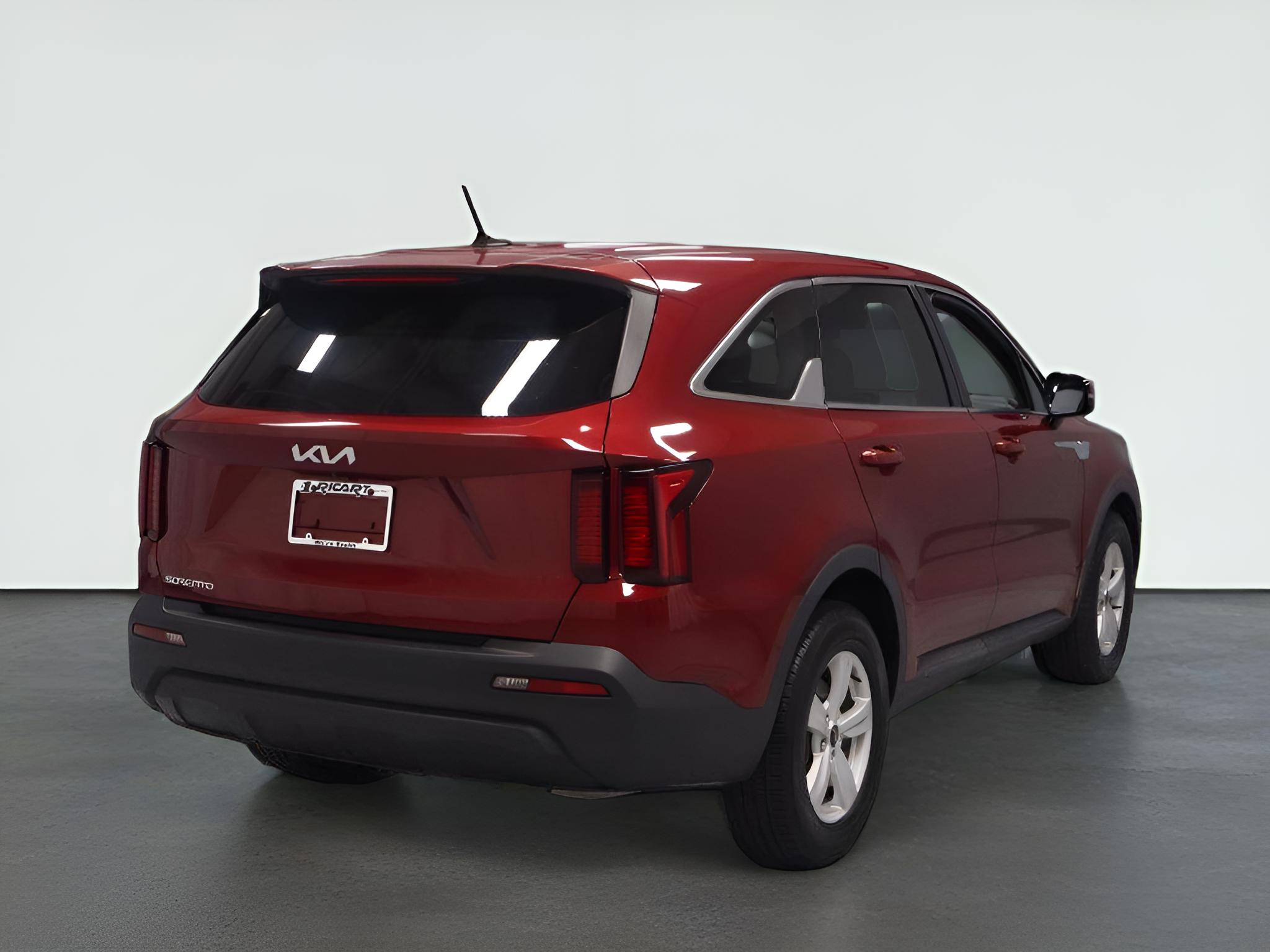 2023 Kia Sorento LX