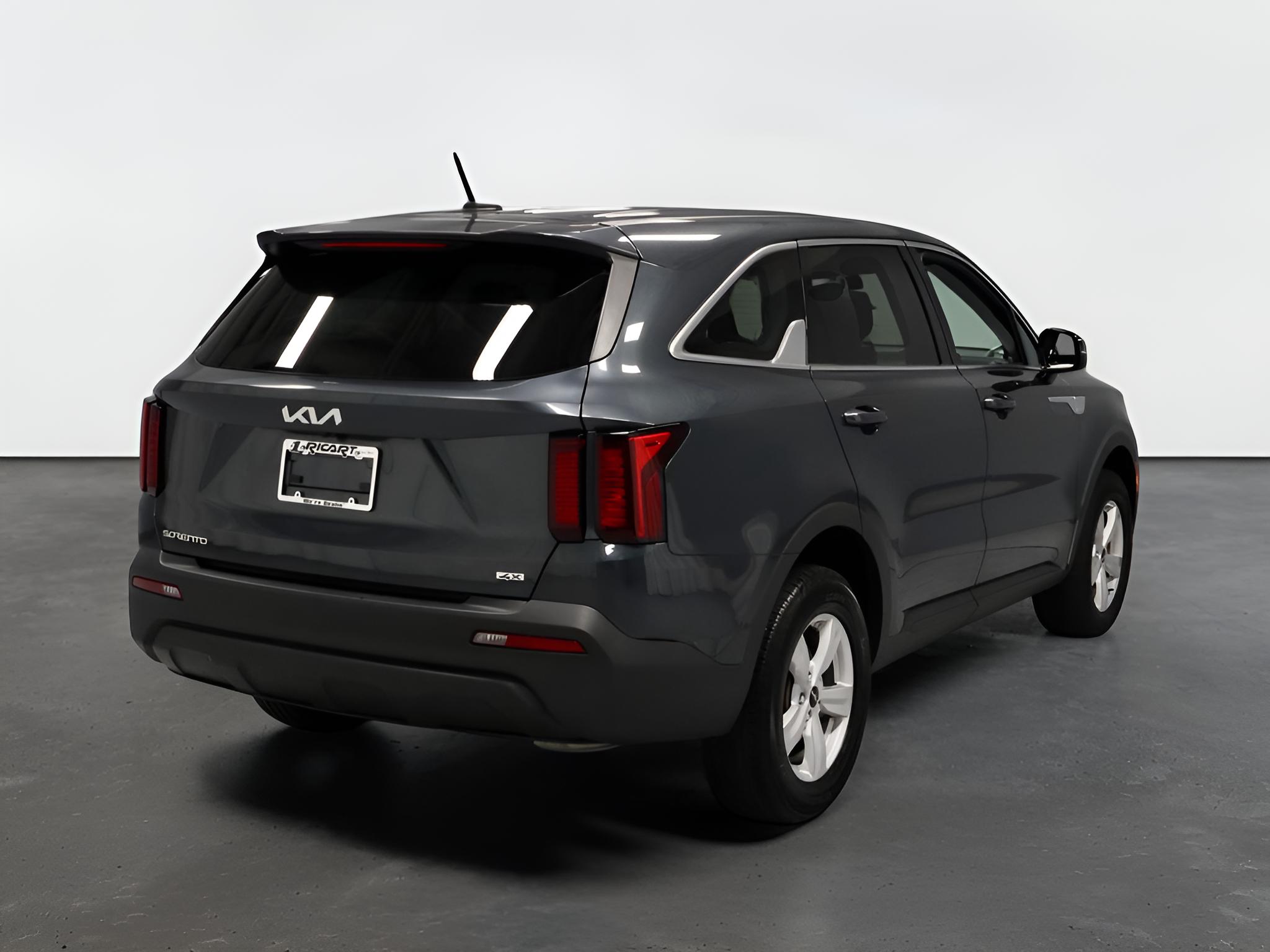 2023 Kia Sorento LX