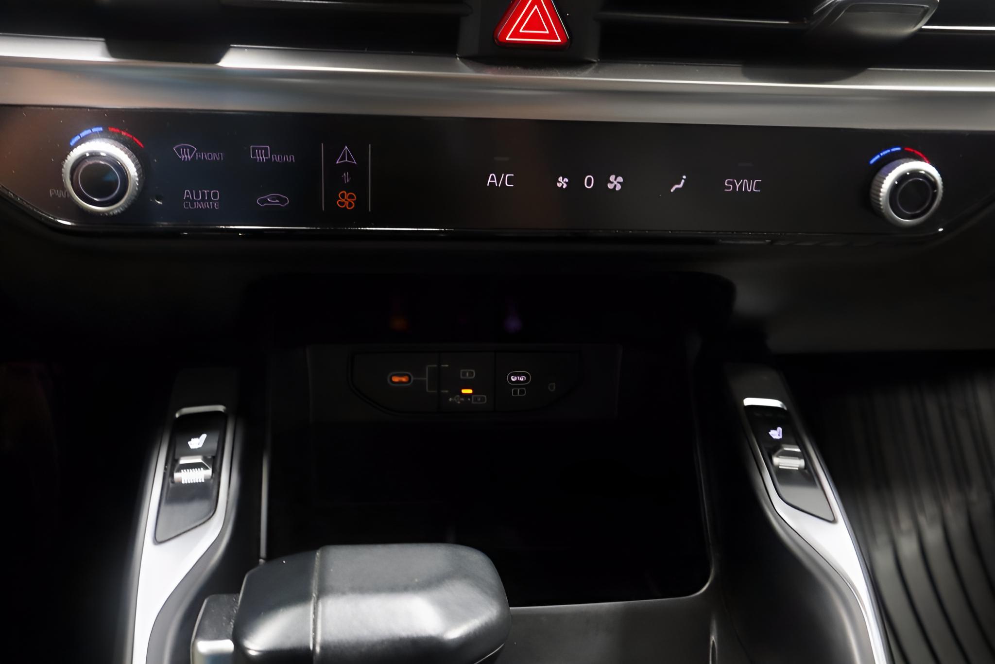 2024 Kia Sorento X-Line EX