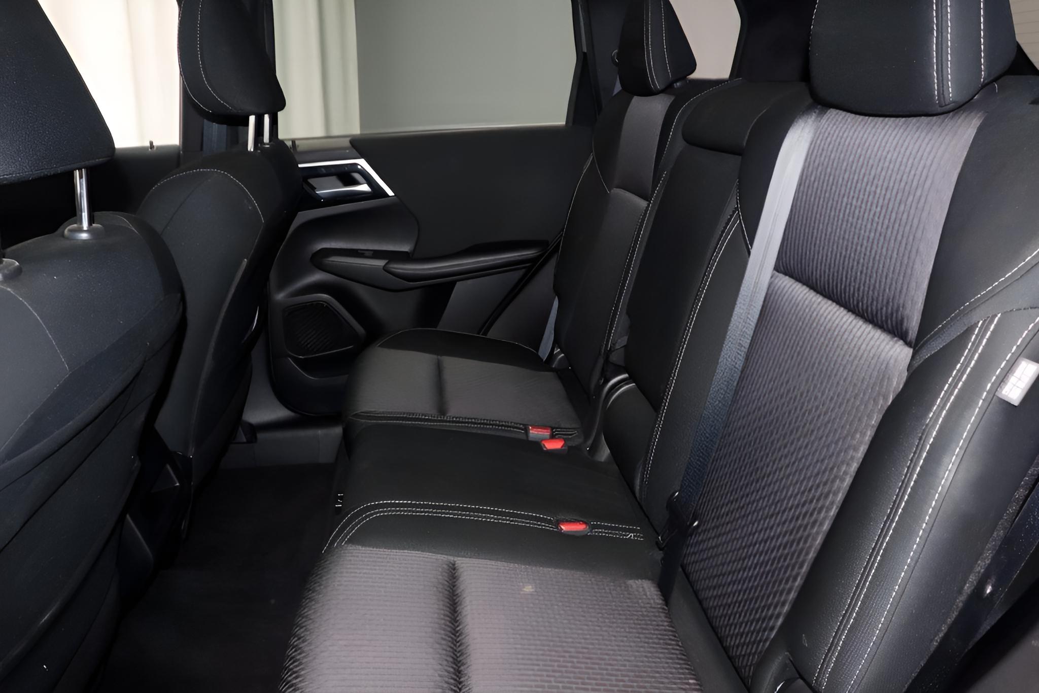2022 Mitsubishi Outlander ES