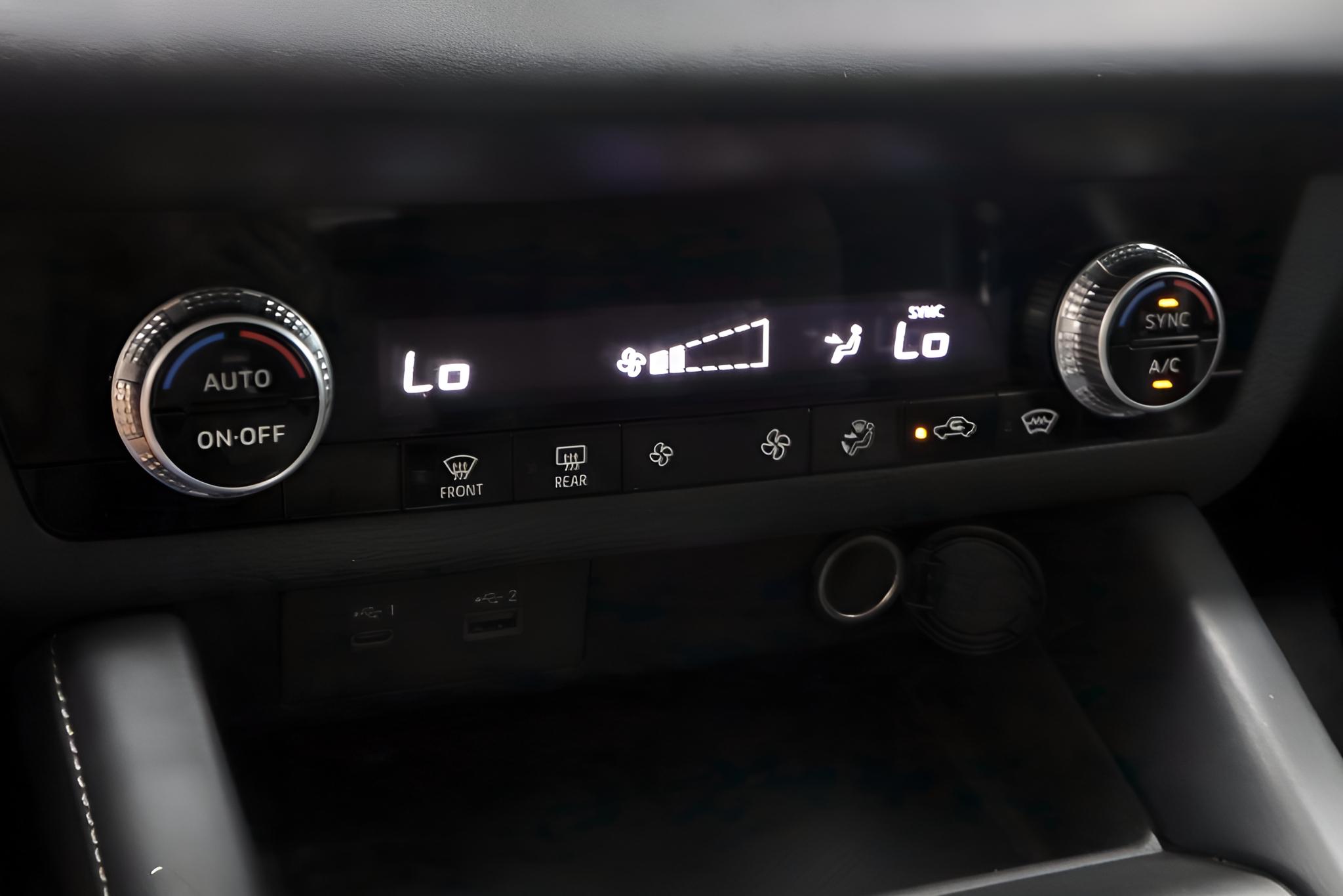 2022 Mitsubishi Outlander ES
