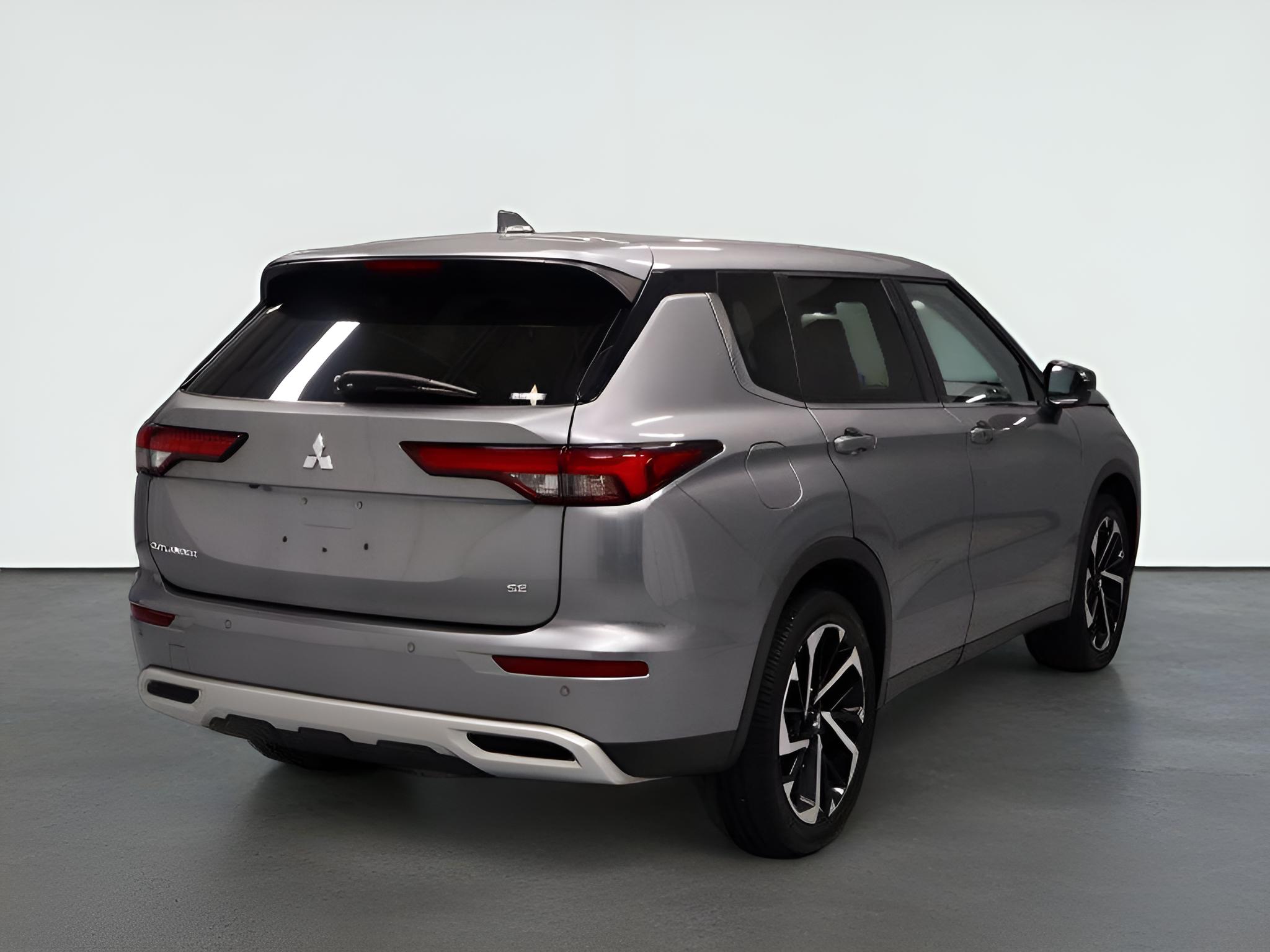 2022 Mitsubishi Outlander SE