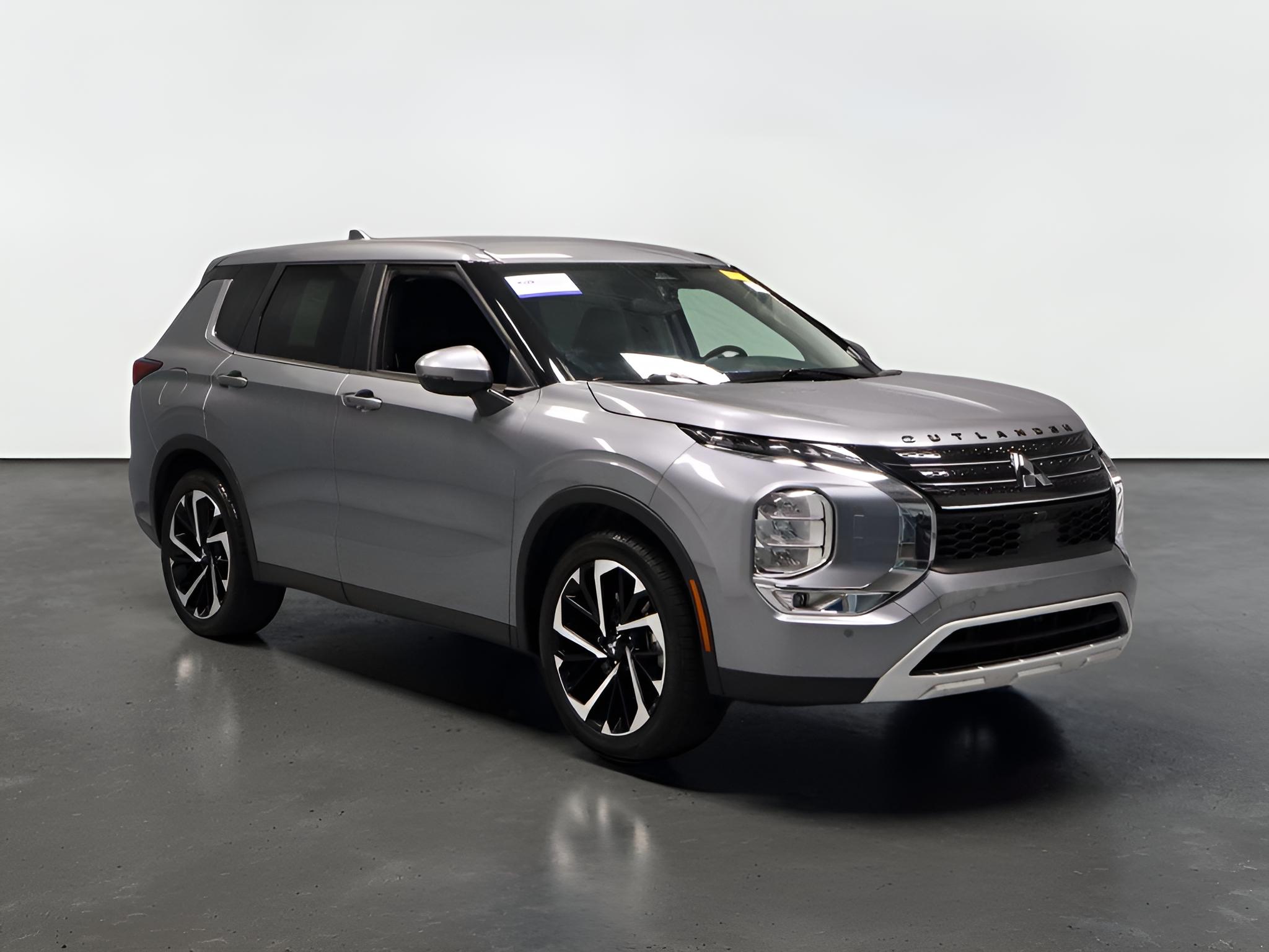 2022 Mitsubishi Outlander SE