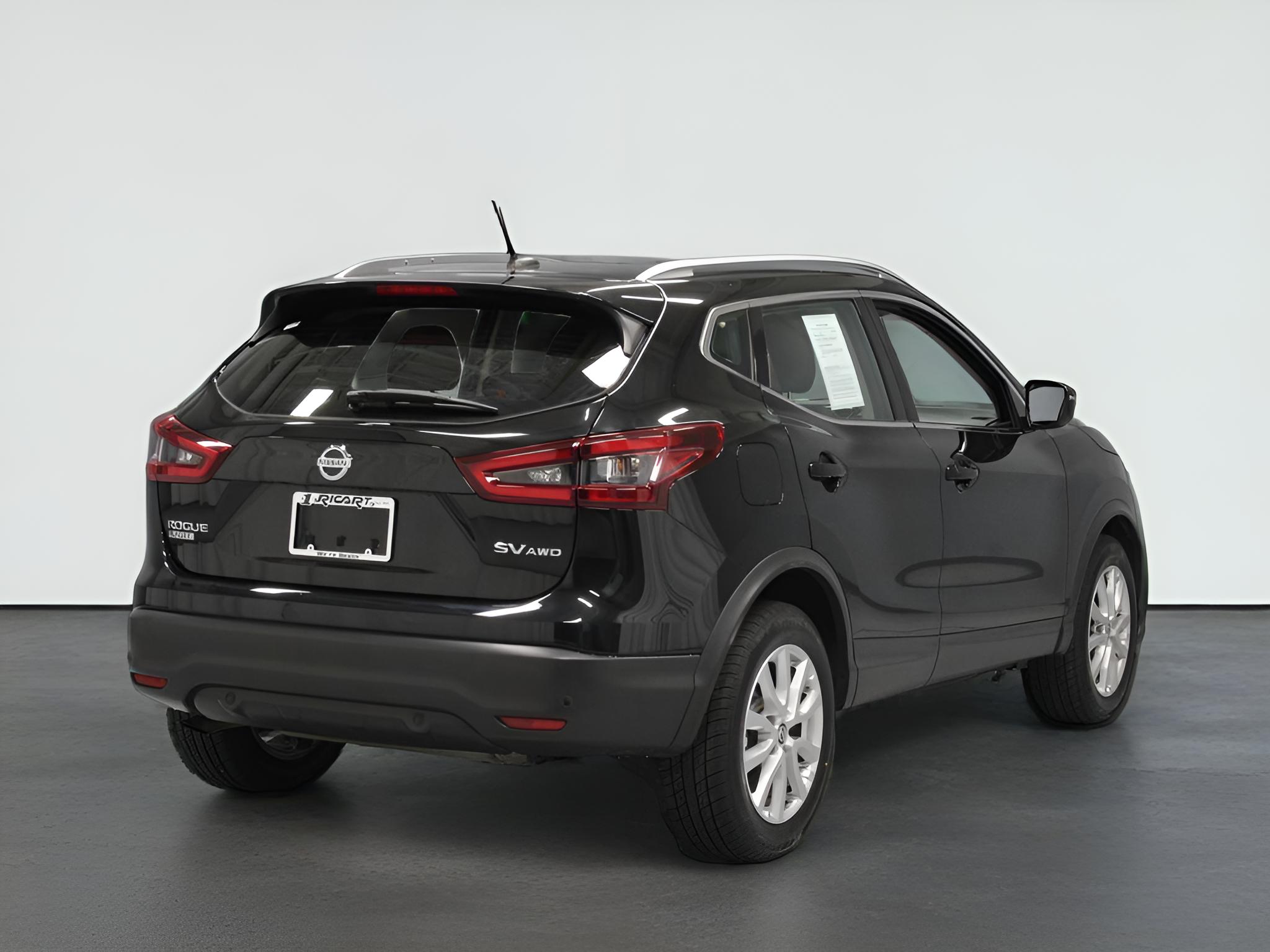 2022 Nissan Rogue Sport SV