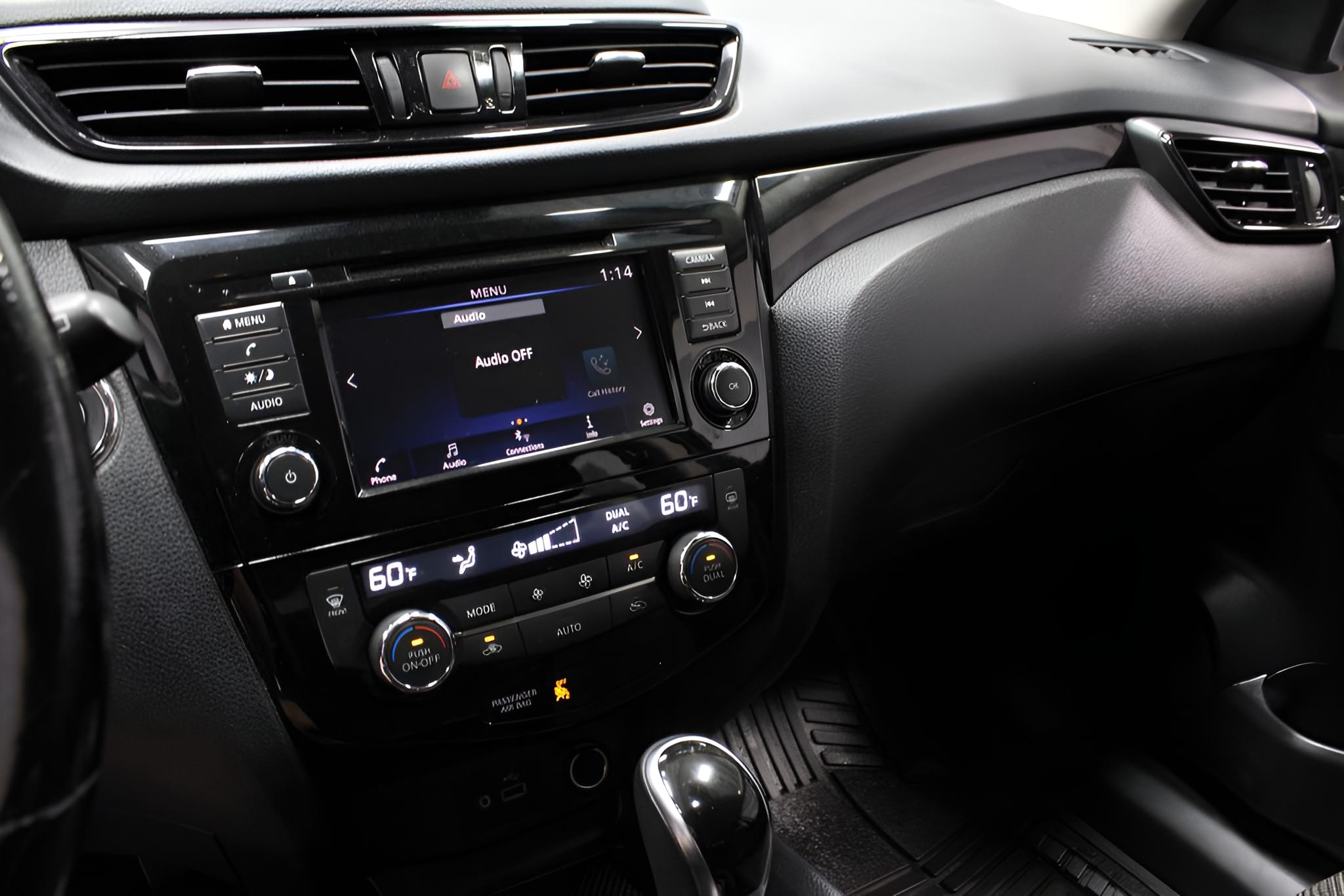 2022 Nissan Rogue Sport SV