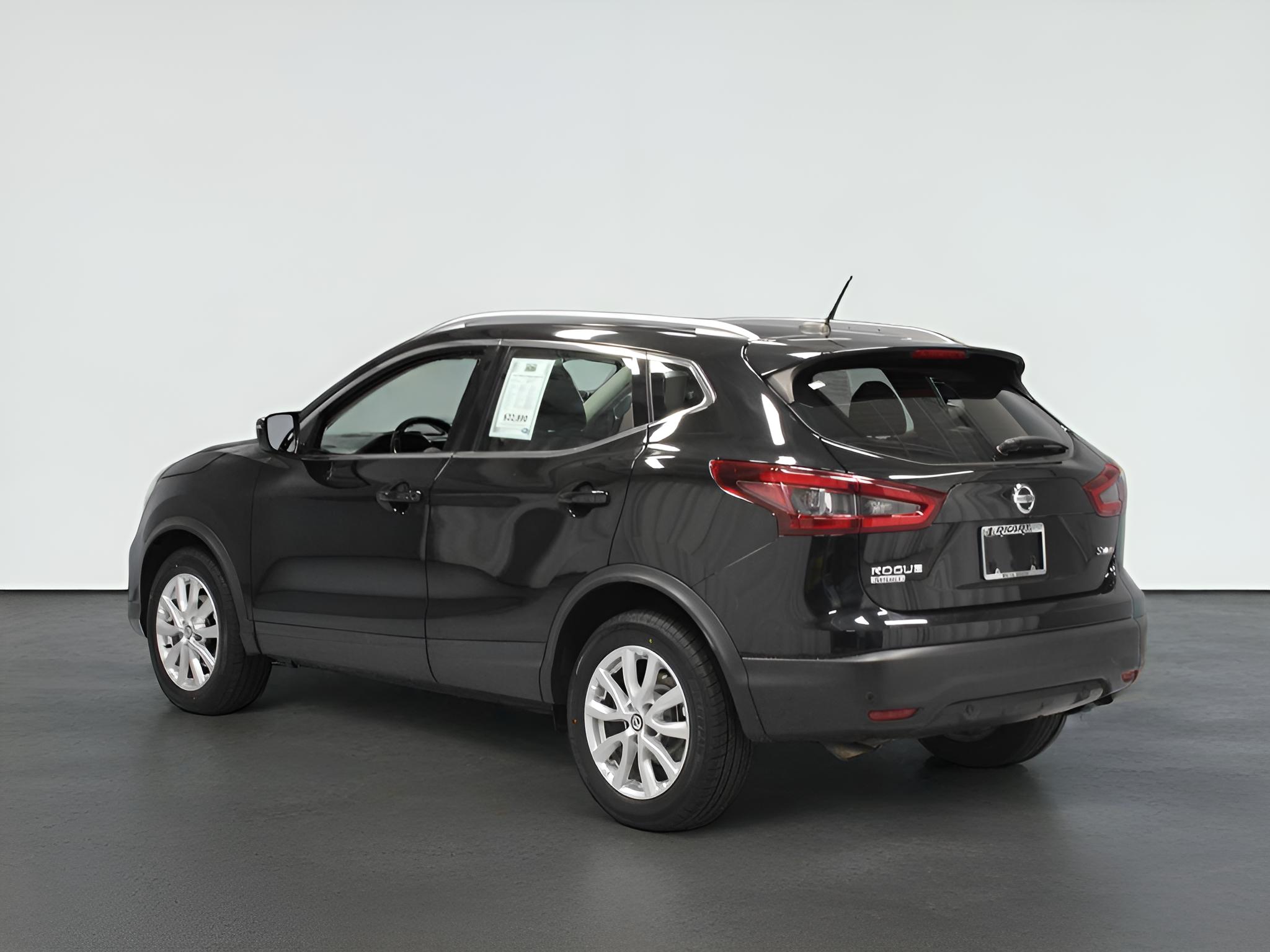 2022 Nissan Rogue Sport SV