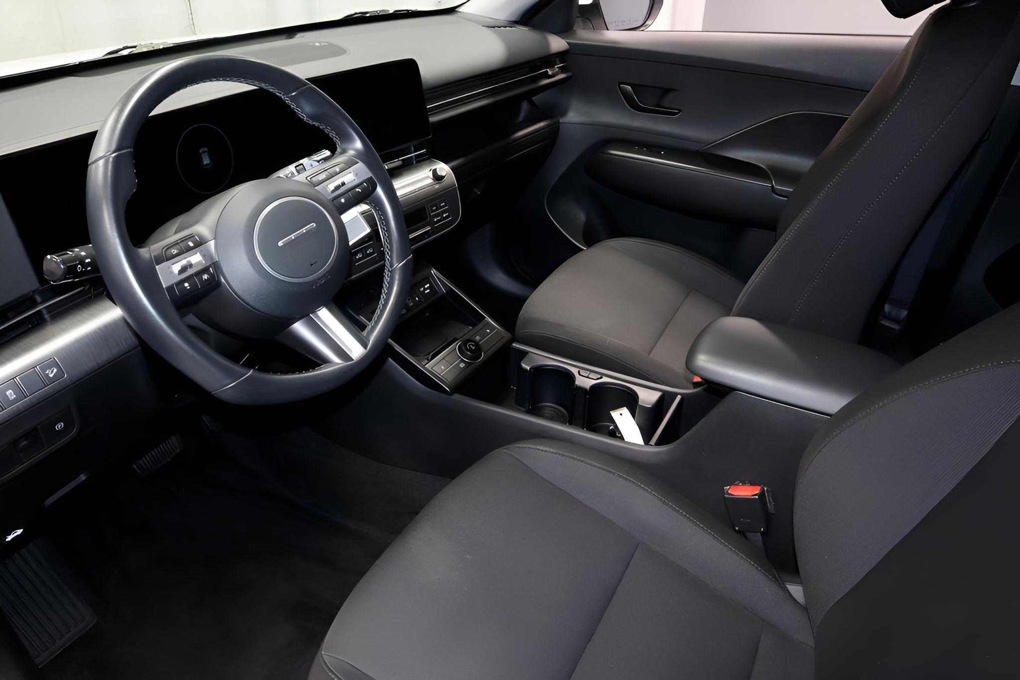 2024 Hyundai KONA SEL