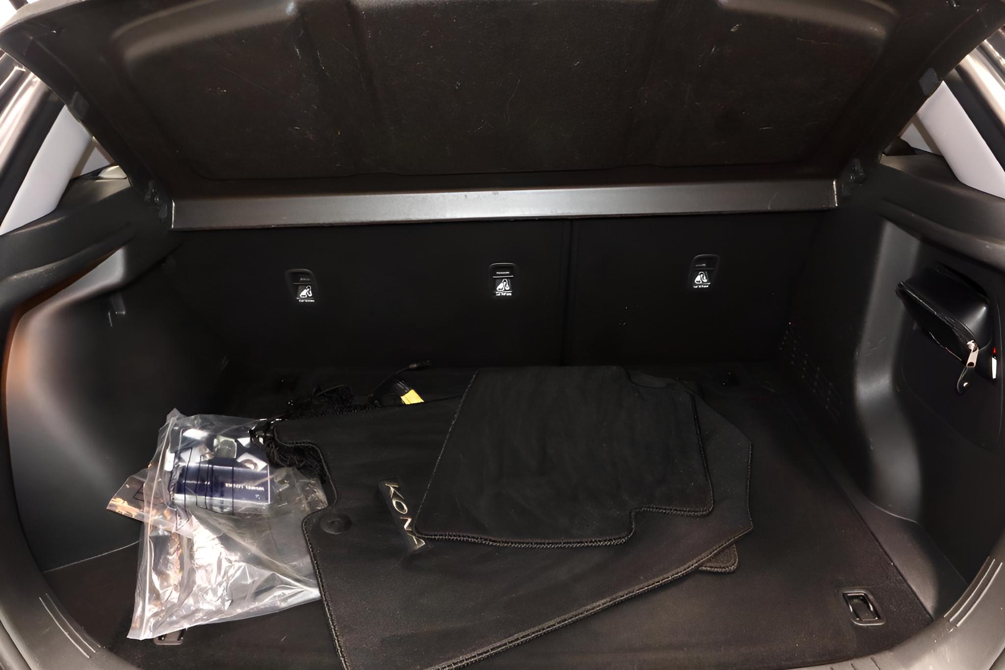 2023 Hyundai KONA SE
