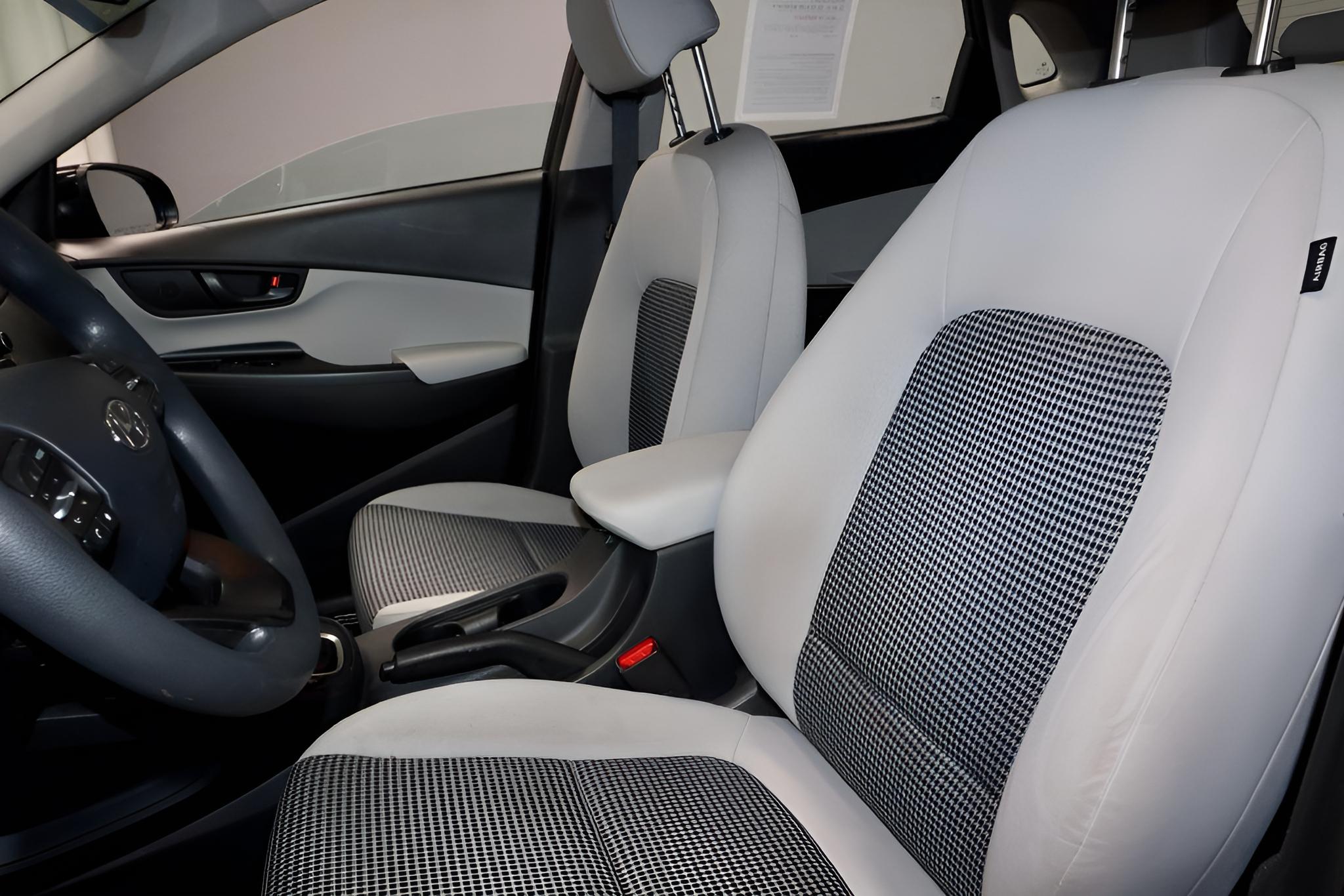 2023 Hyundai KONA SE