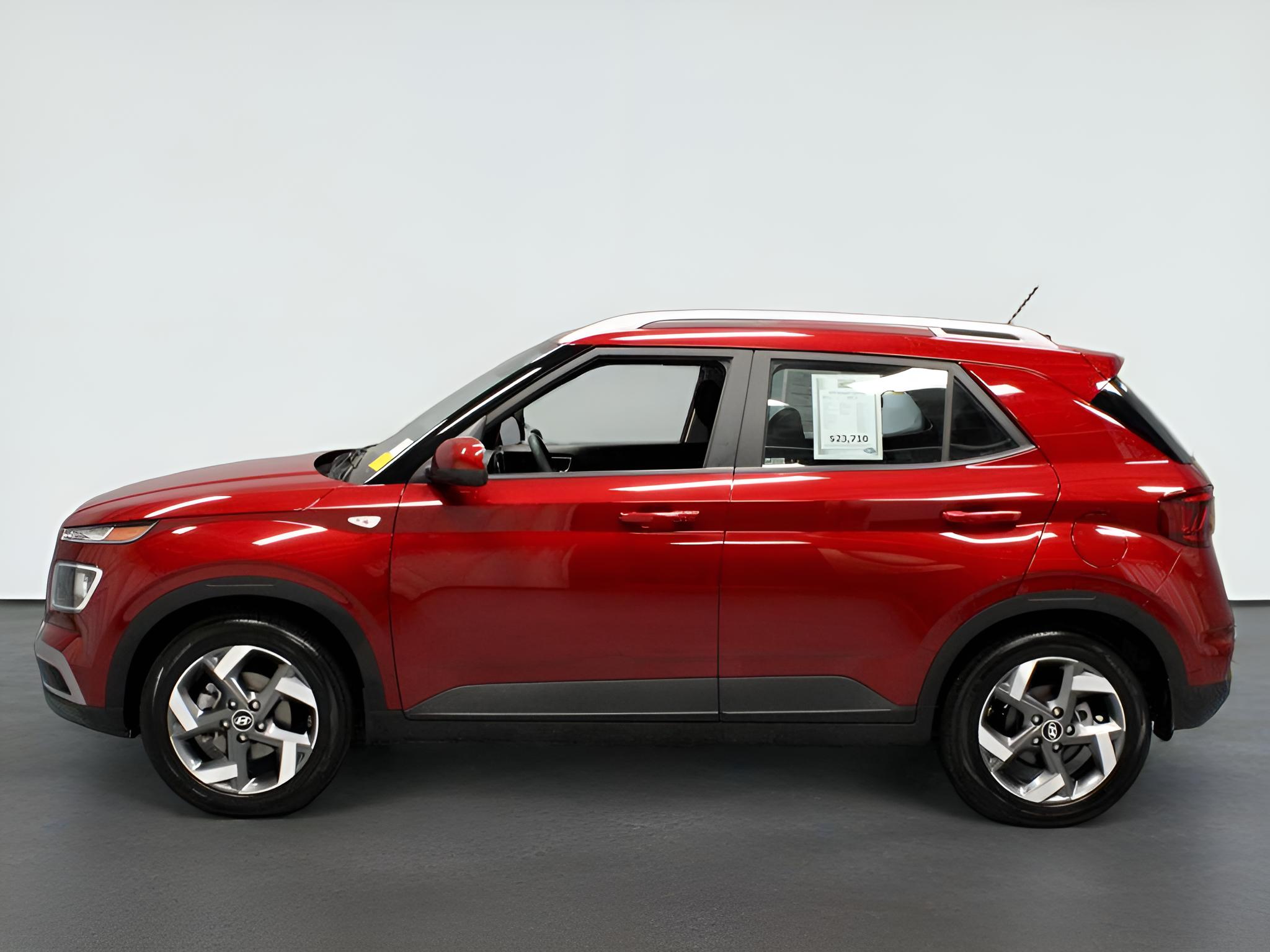2025 Hyundai VENUE SEL