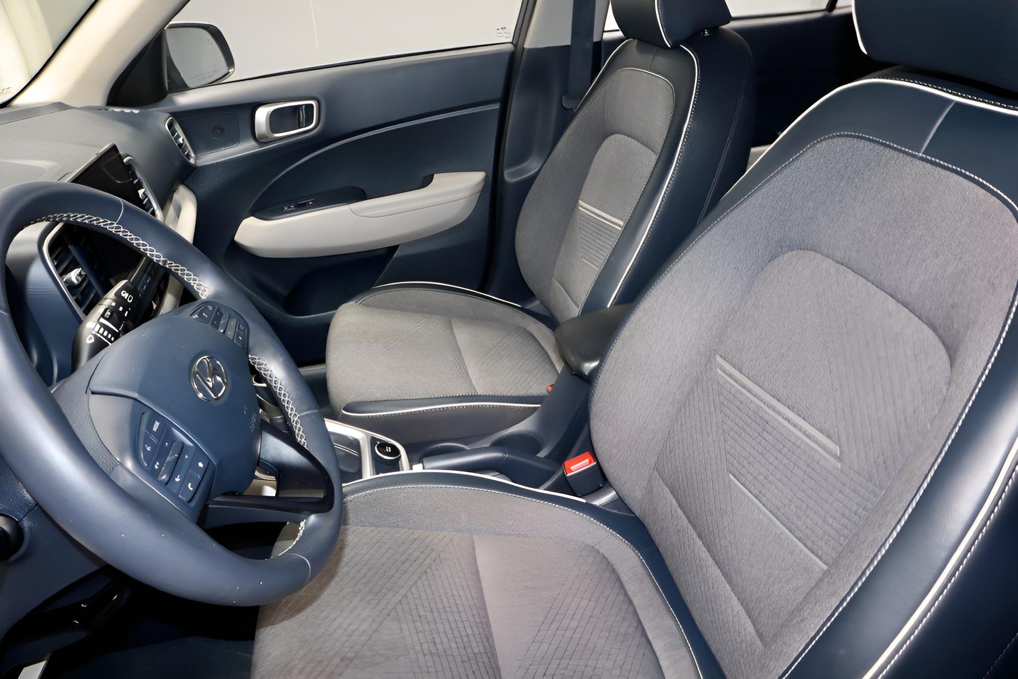 2024 Hyundai VENUE Limited