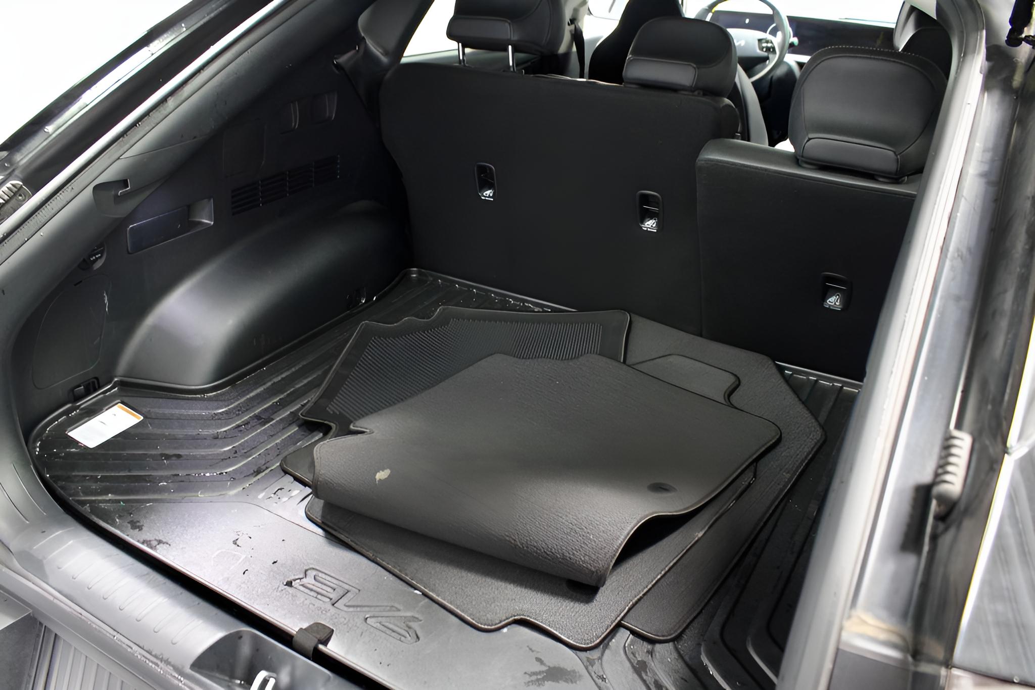 2024 Kia EV6 Light