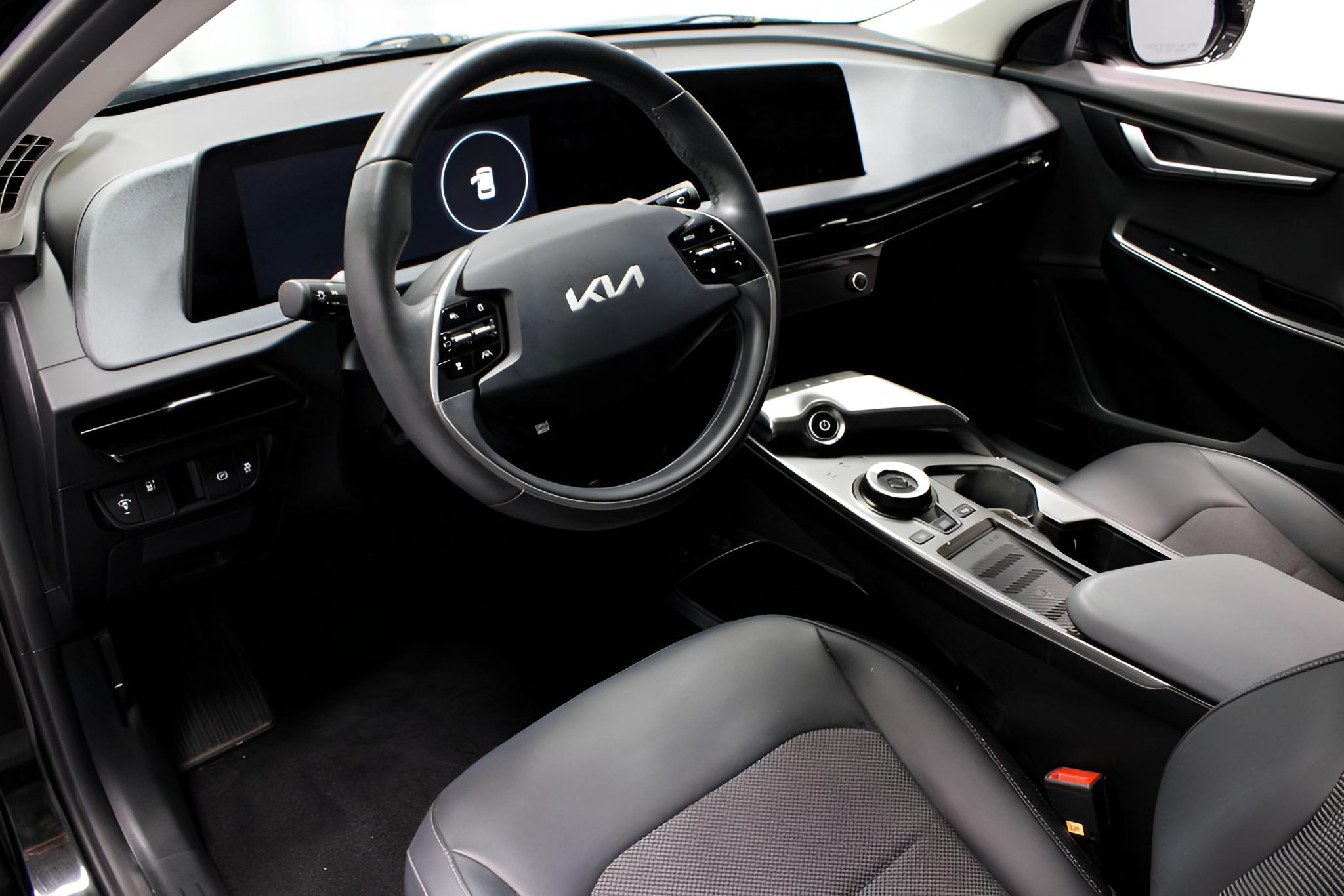 2024 Kia EV6 Light