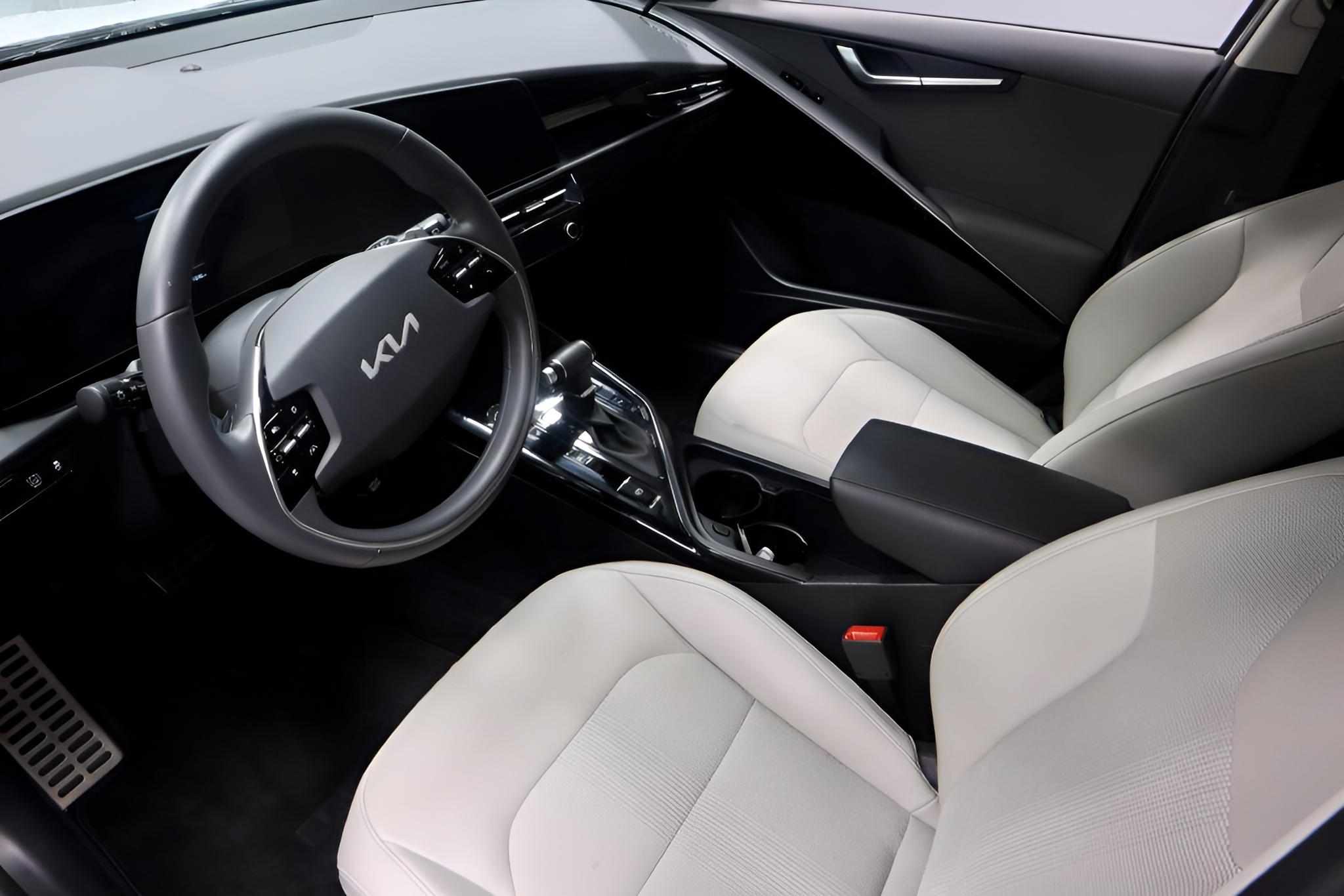 2025 Kia Niro EX Touring