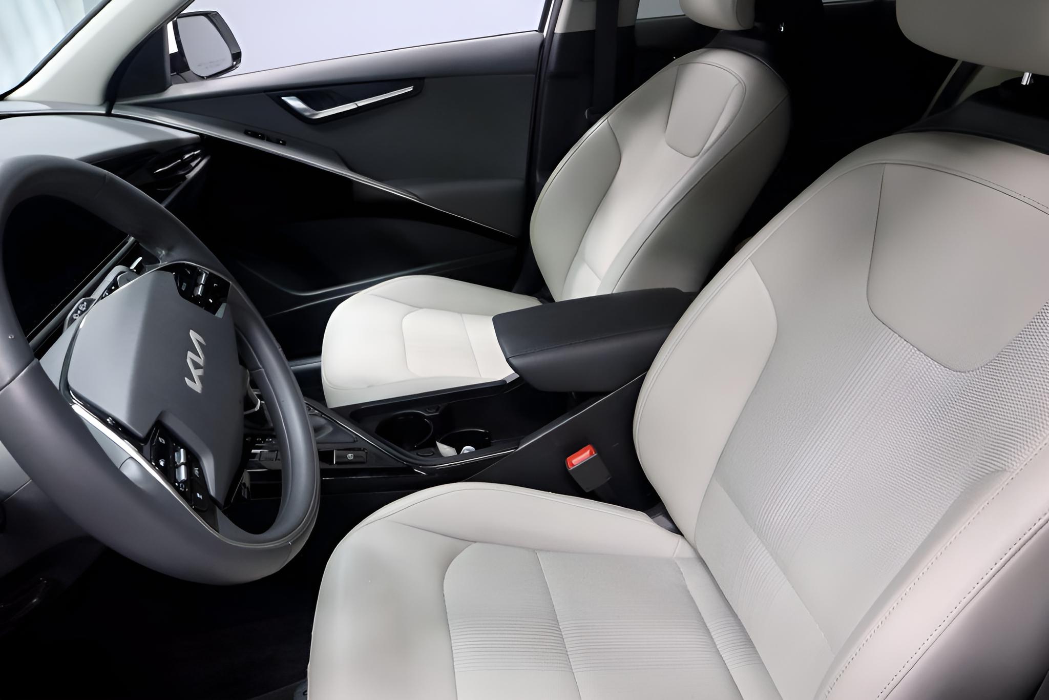2025 Kia Niro EX Touring
