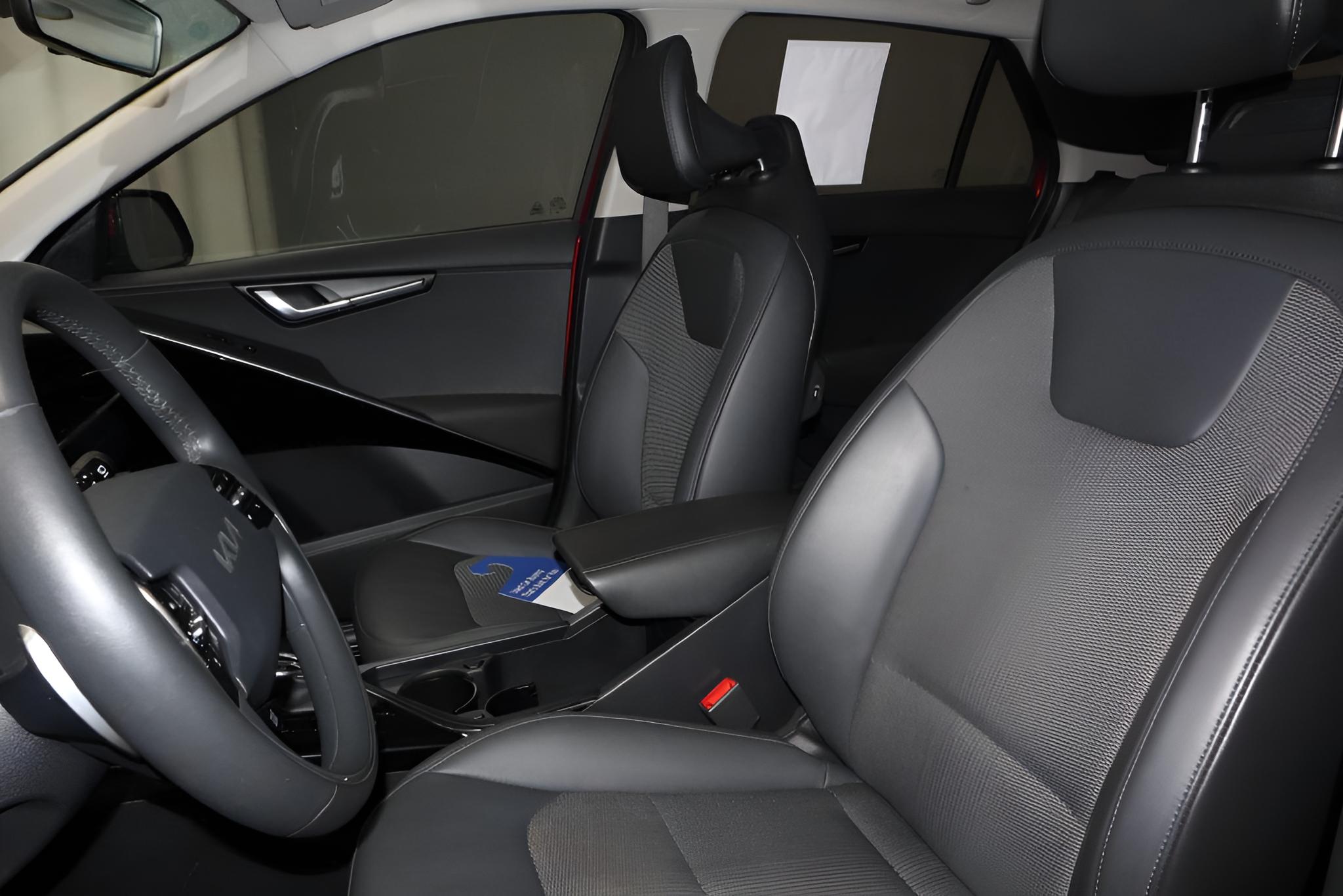 2023 Kia Niro EX Touring