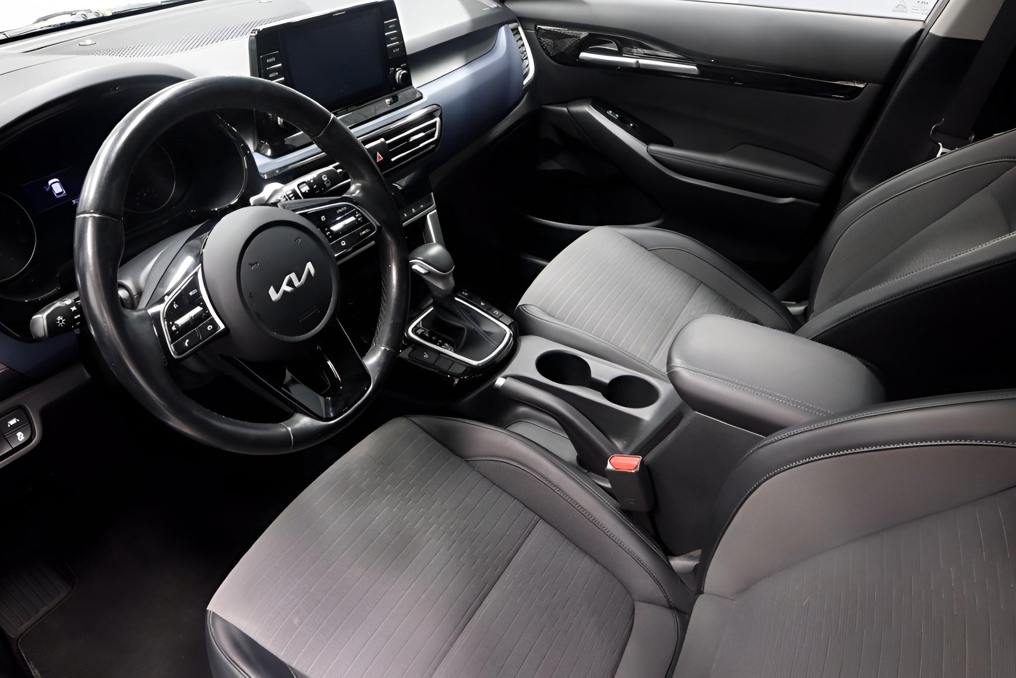 2023 Kia Seltos S