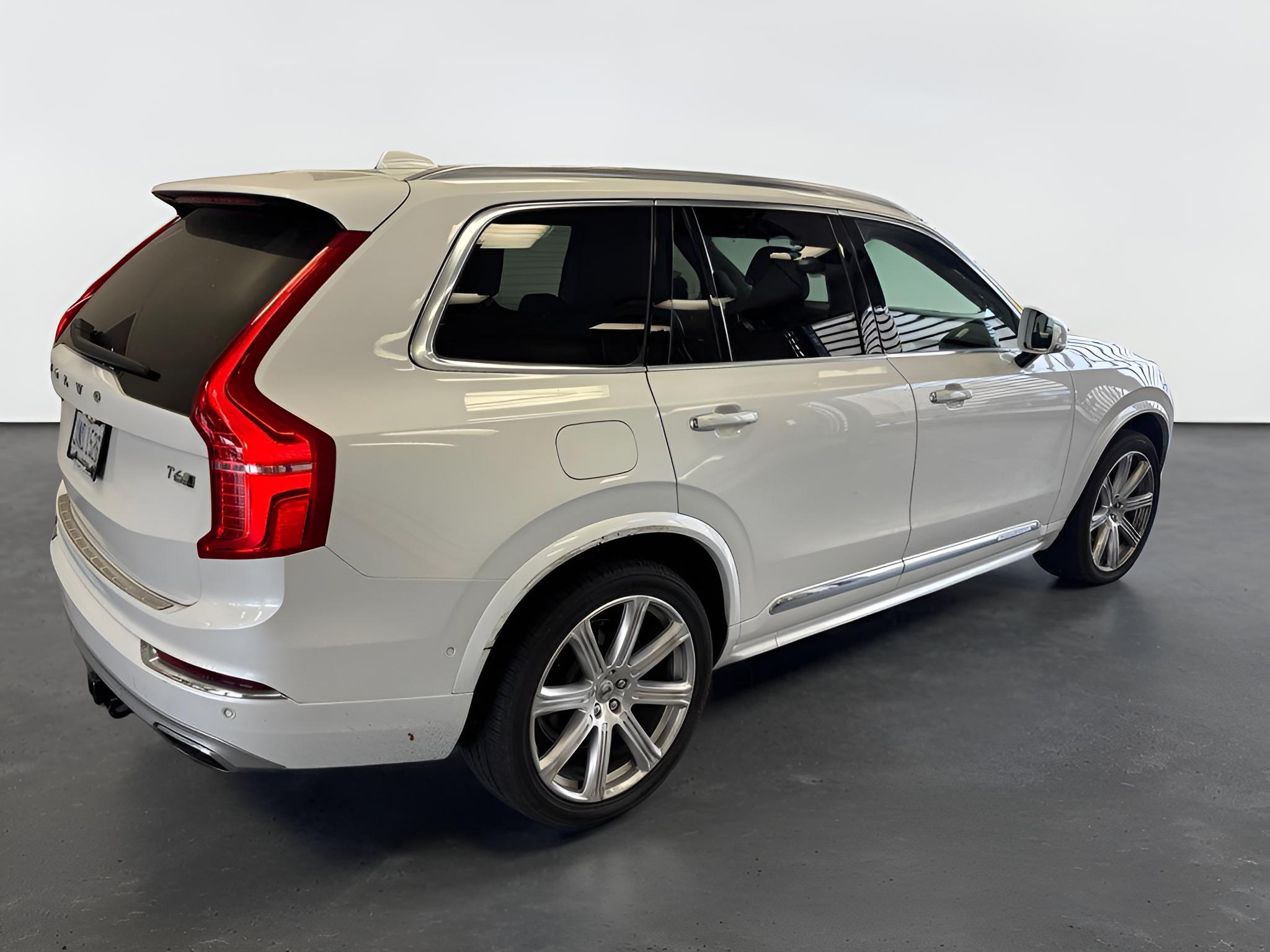 2019 Volvo XC90 T6 Inscription