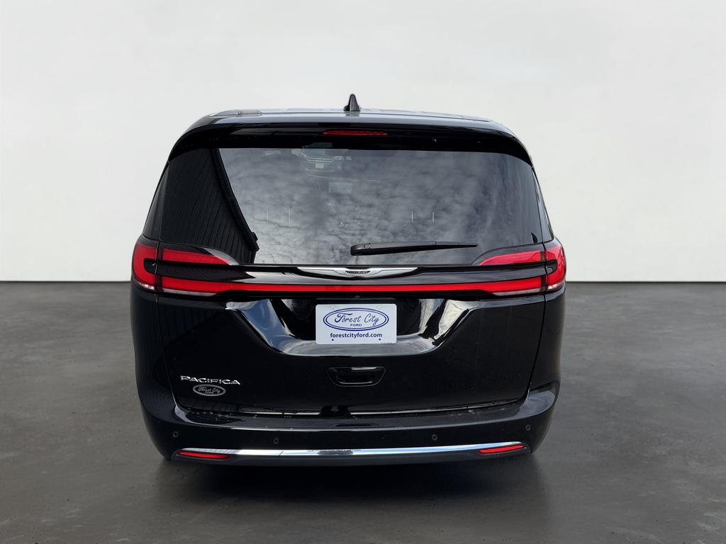 2025 Chrysler Pacifica Select - Photo 4