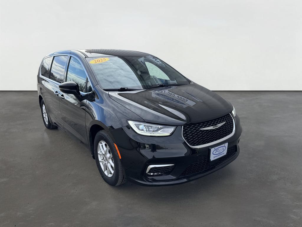 2025 Chrysler Pacifica Select - Photo 5