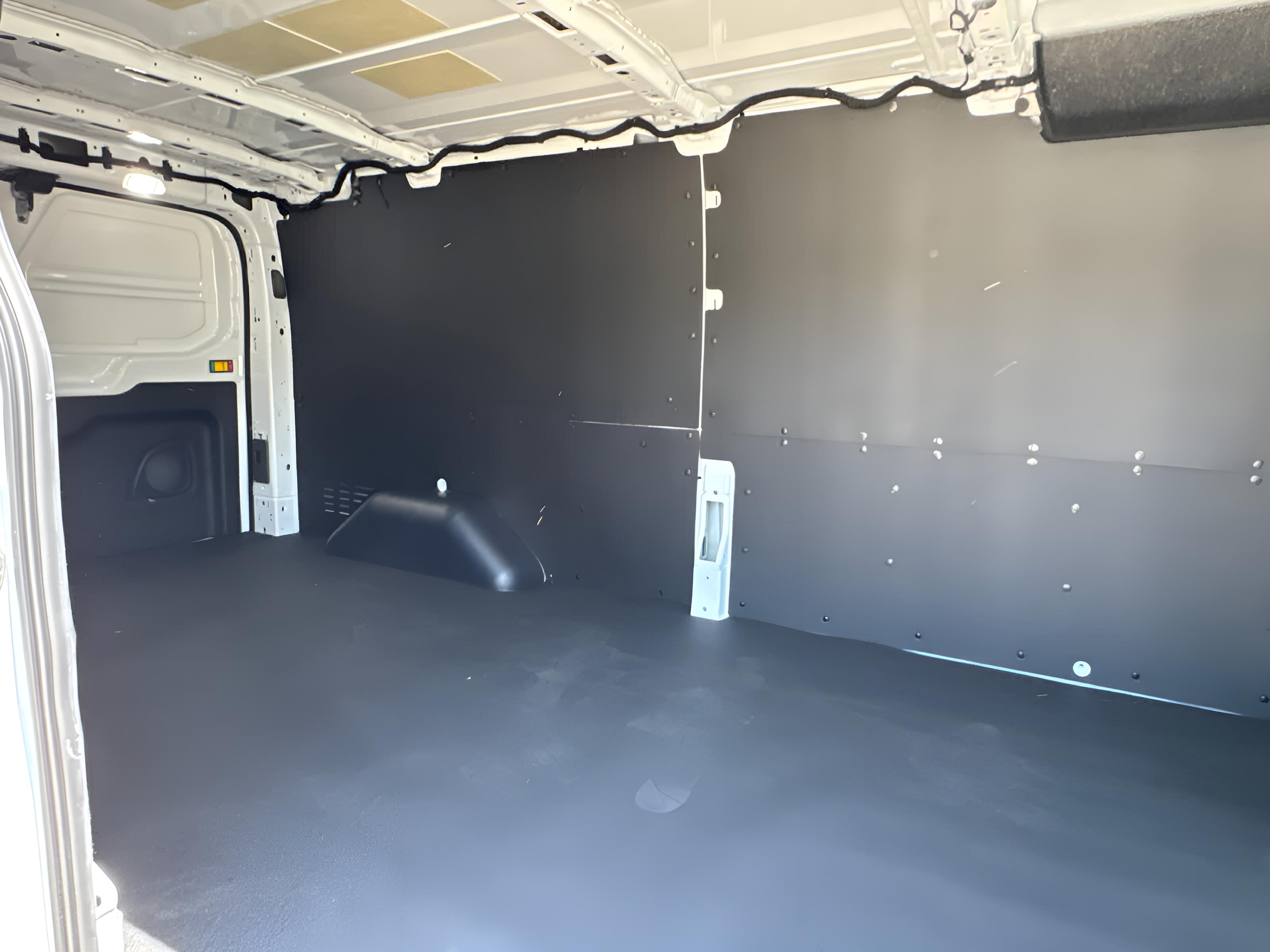 2025 Ford Transit T-250 130" Low Rf 9070 GVWR RWD