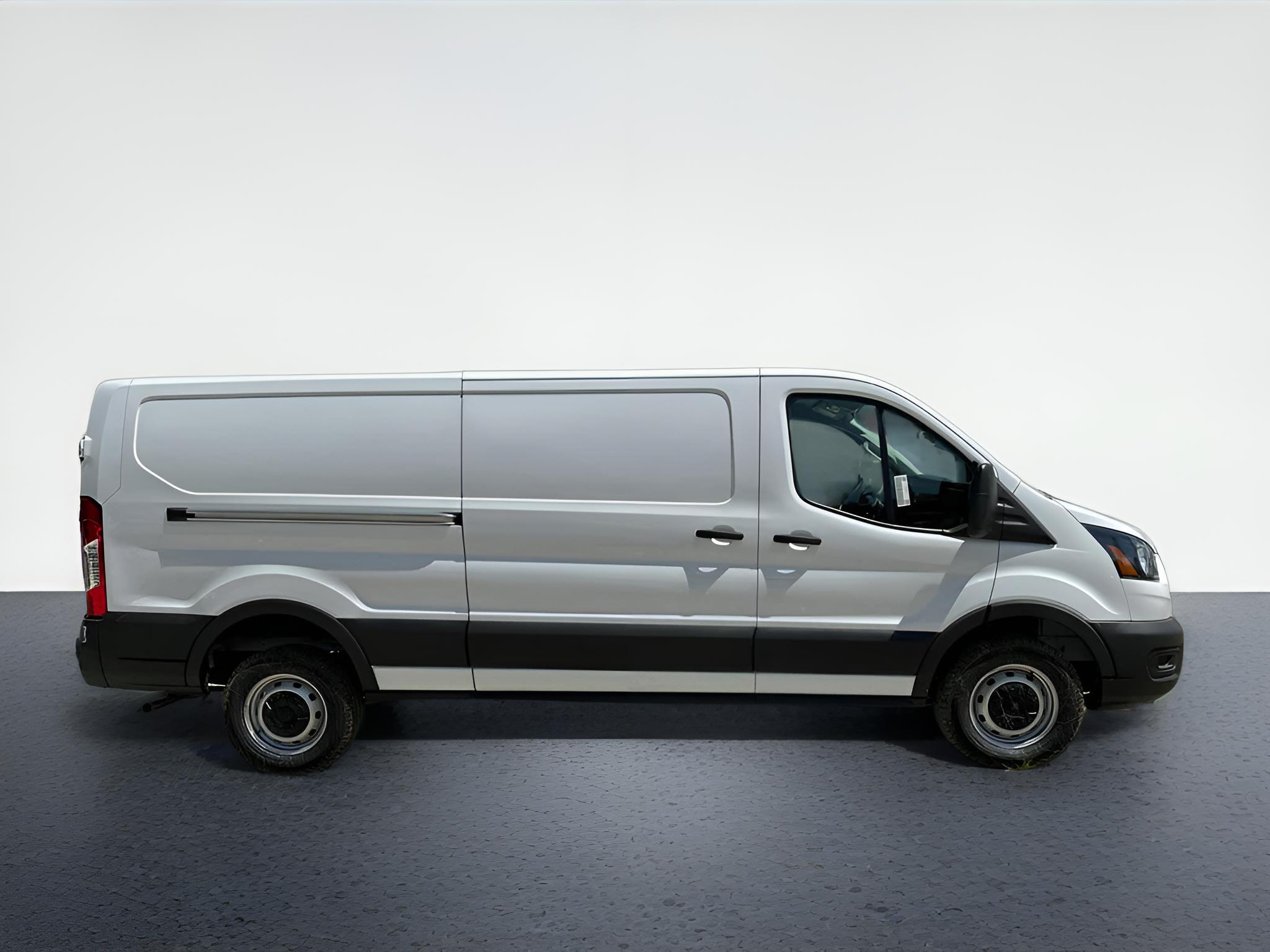 2025 Ford Transit T-250 130" Low Rf 9070 GVWR RWD