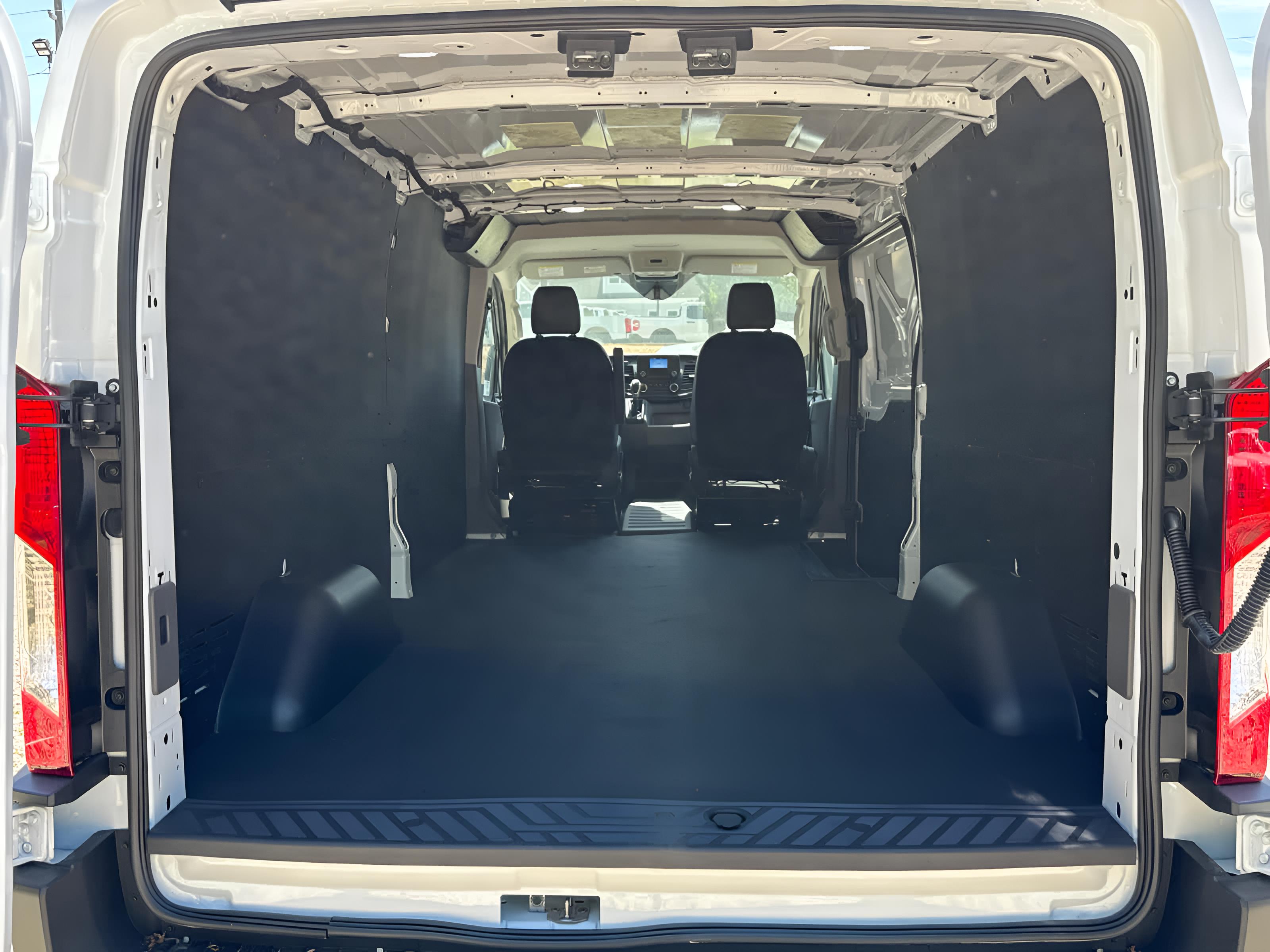 2025 Ford Transit Cargo Van