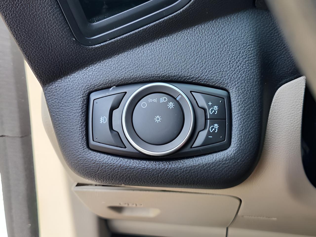 2017 Ford C-Max Hybrid Titanium