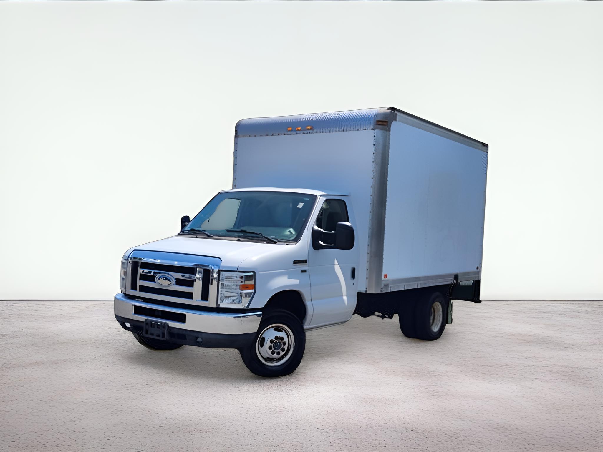 2015 Ford E-350SD Base Cutaway