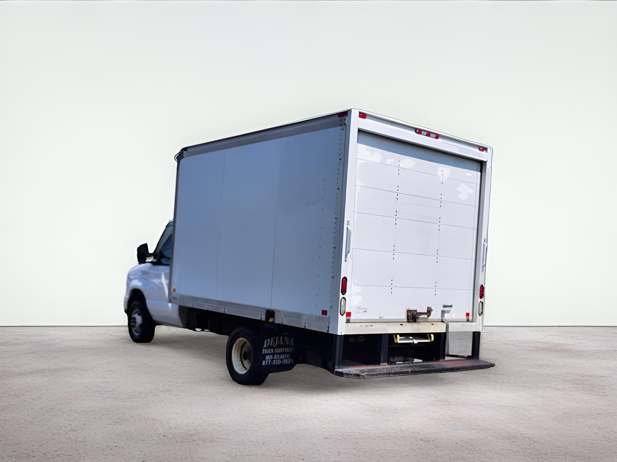 2015 Ford E-350SD Base Cutaway