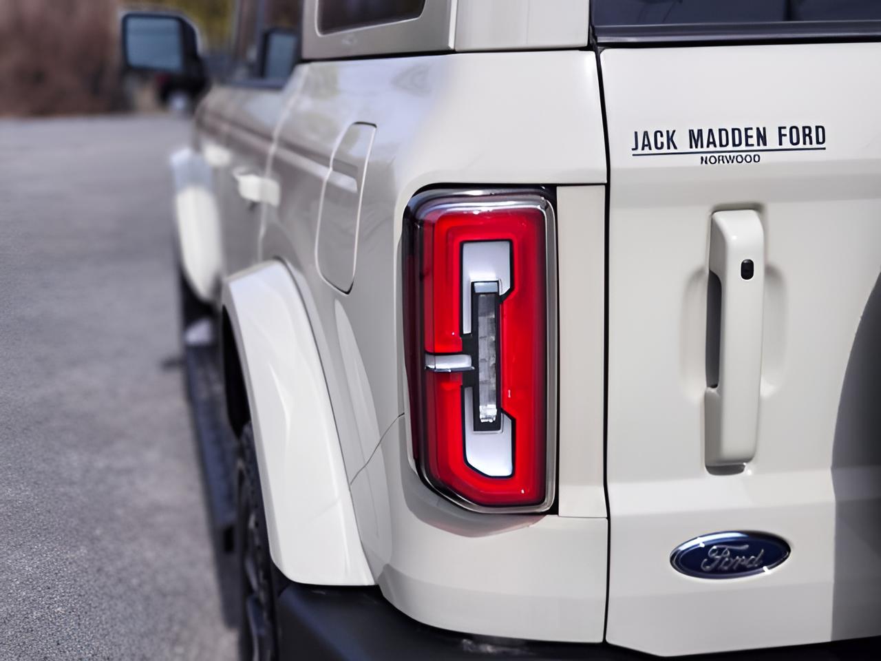 2025 Ford Bronco Outer Banks