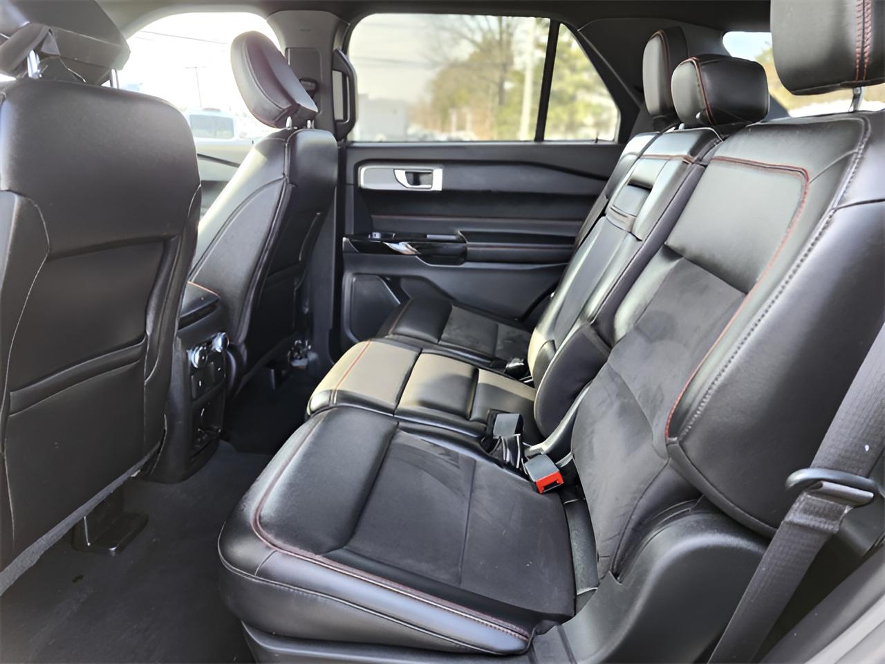 2022 Ford Explorer ST-Line