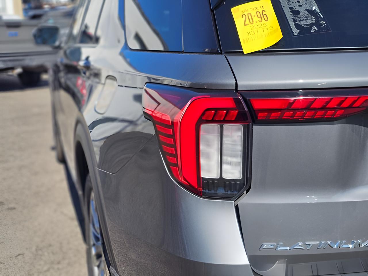 2025 Ford Explorer Platinum