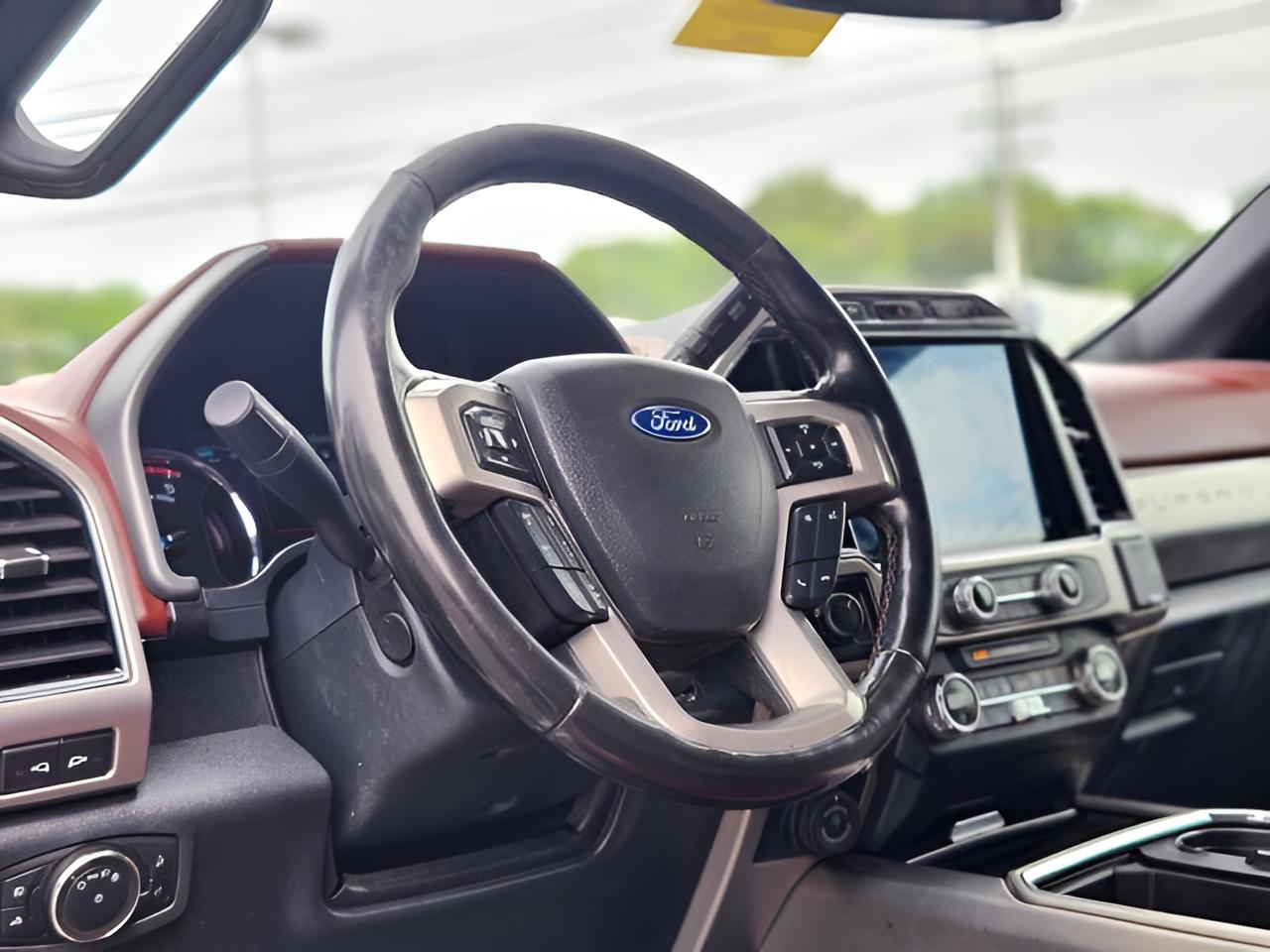2022 Ford F-350SD Platinum
