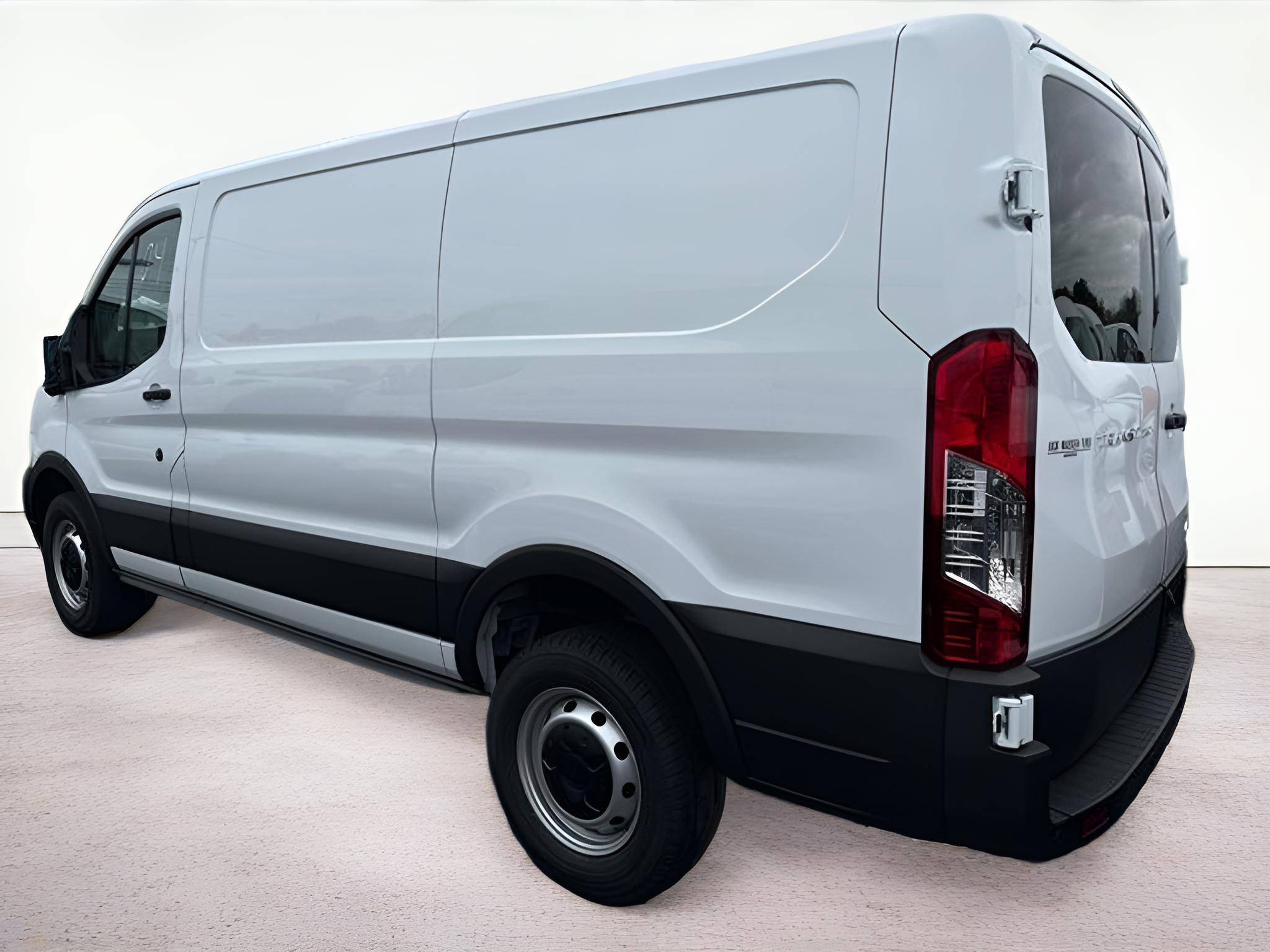 2024 Ford Transit-250 Base Low Roof Cargo