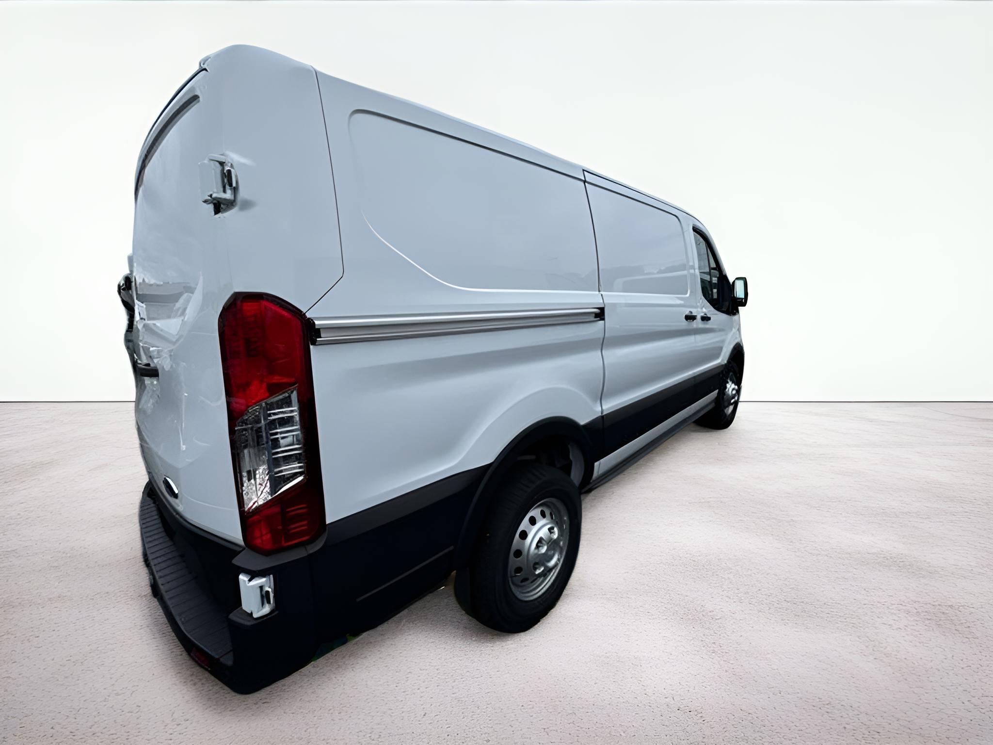 2024 Ford Transit-250 Base Low Roof Cargo