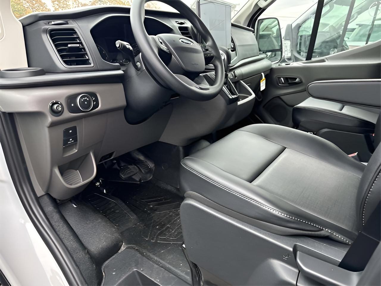 2024 Ford Transit-250 Base Low Roof Cargo