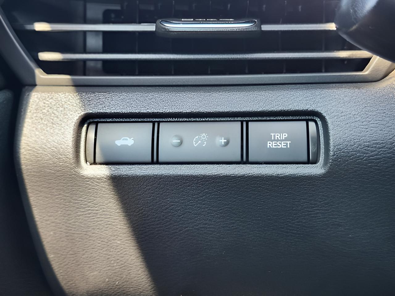 2021 Nissan Altima 2.0 SR