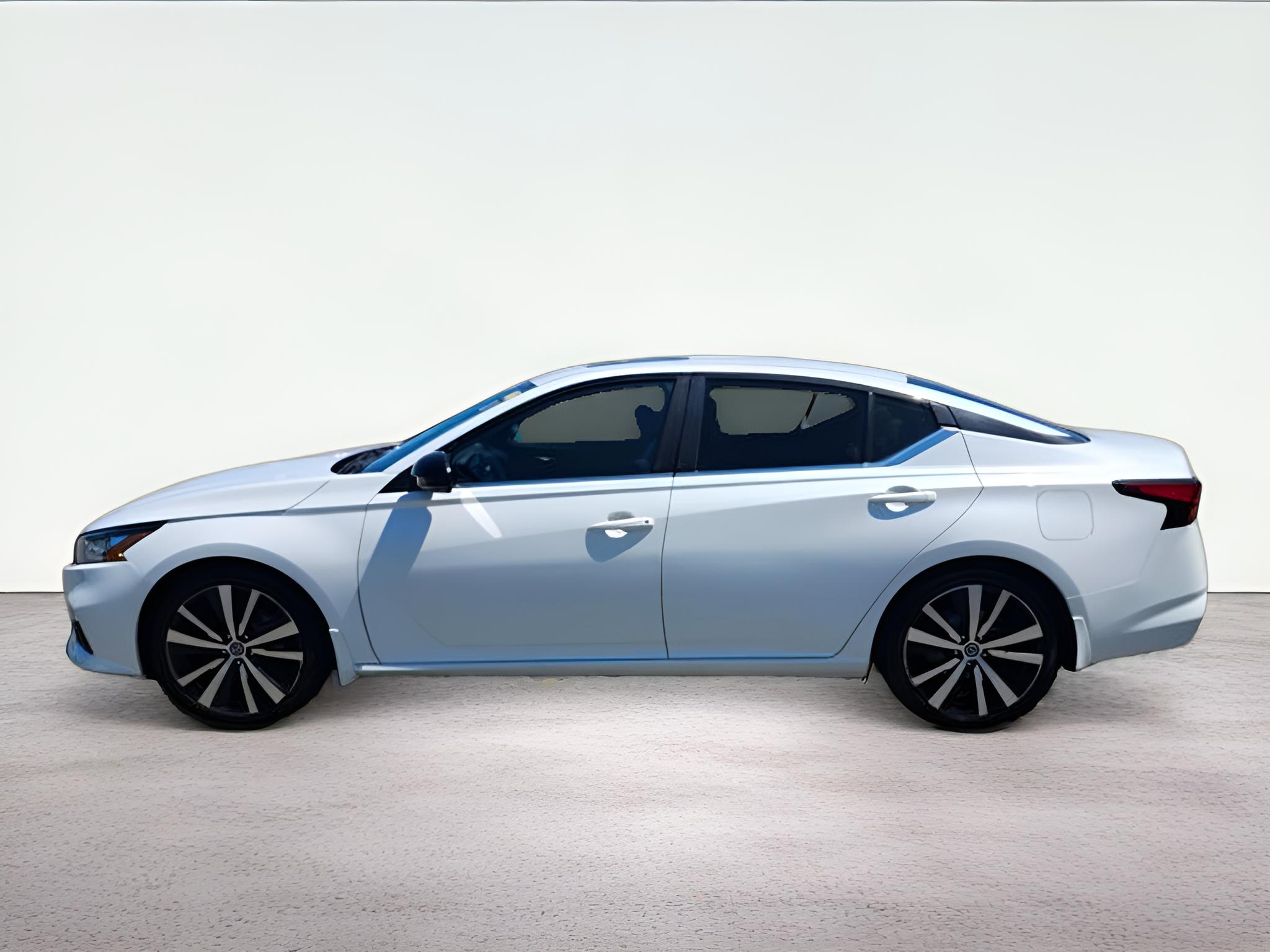 2021 Nissan Altima 2.0 SR