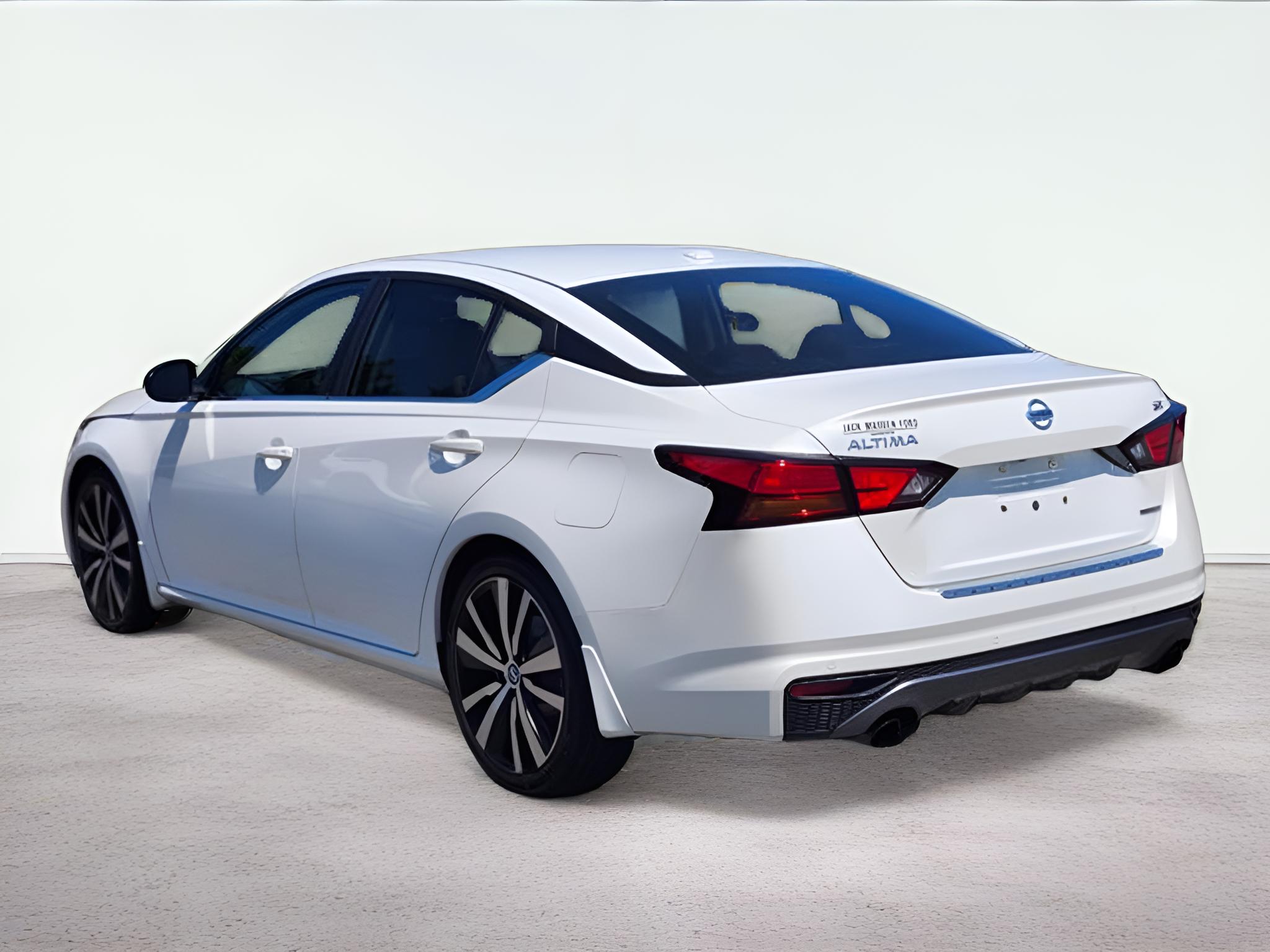 2021 Nissan Altima 2.0 SR
