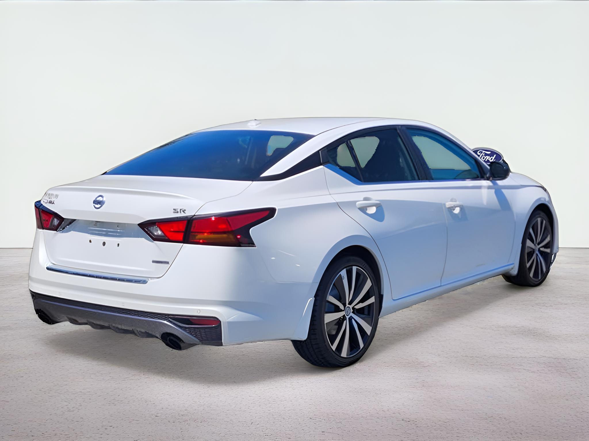 2021 Nissan Altima 2.0 SR