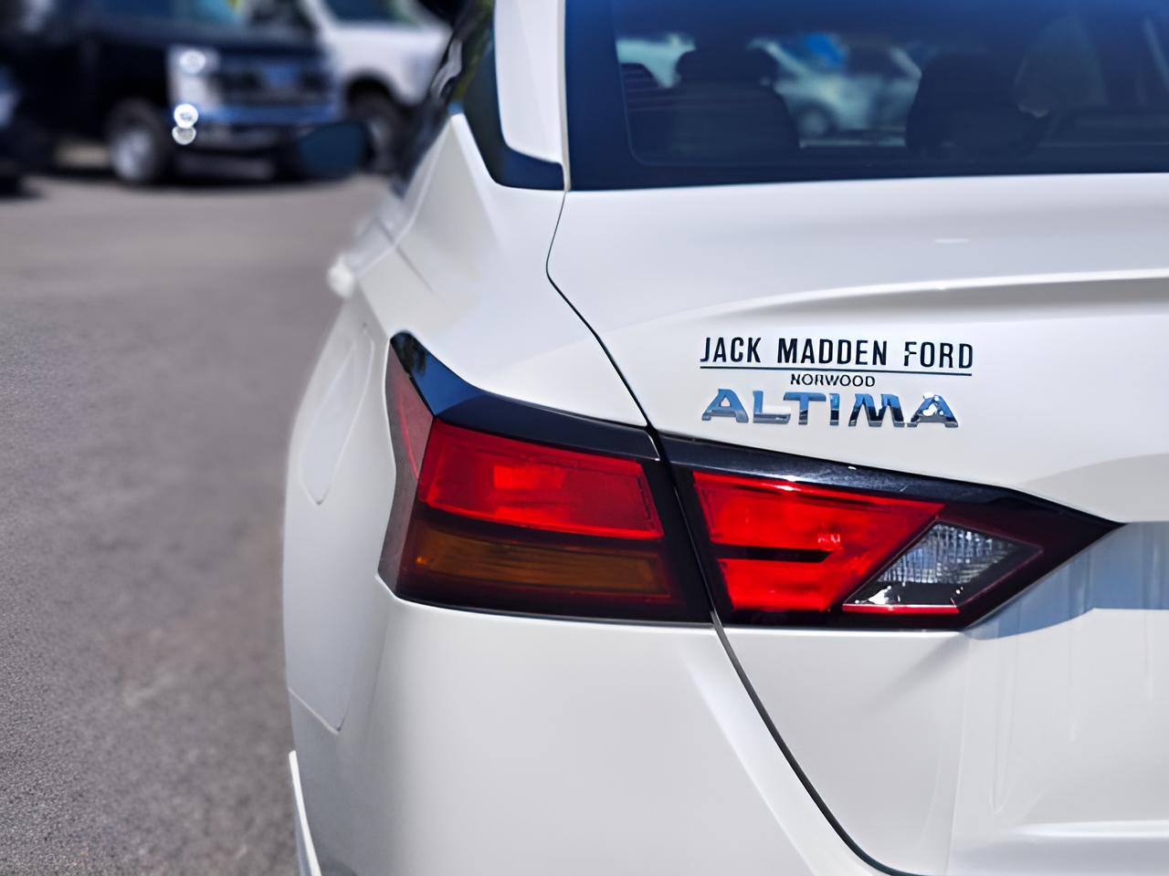 2021 Nissan Altima 2.0 SR