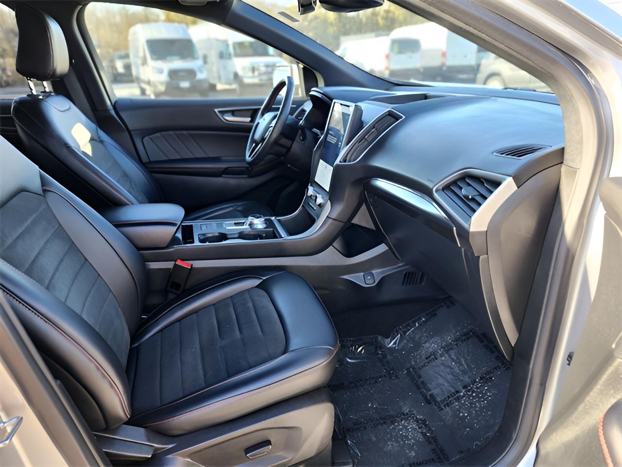 2022 Ford Edge ST Line