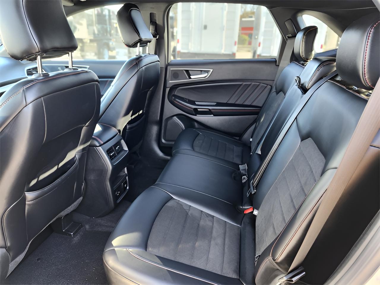 2022 Ford Edge ST Line