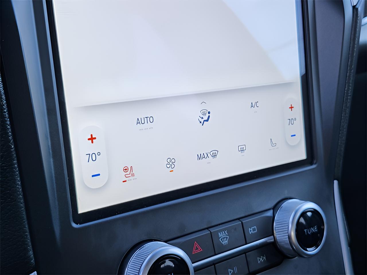 2022 Ford Edge ST Line