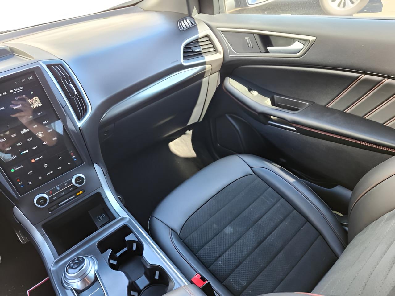 2022 Ford Edge ST Line