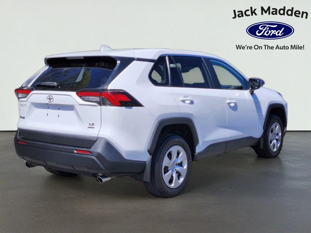 2023 Toyota RAV4 LE