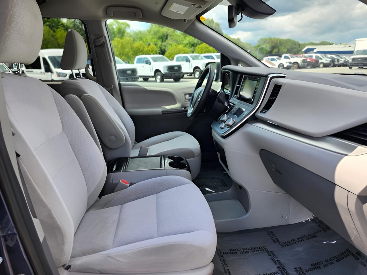 2020 Toyota Sienna LE 8 Passenger