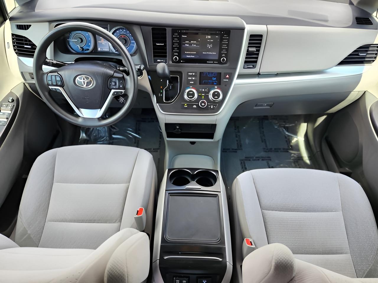 2020 Toyota Sienna LE 8 Passenger
