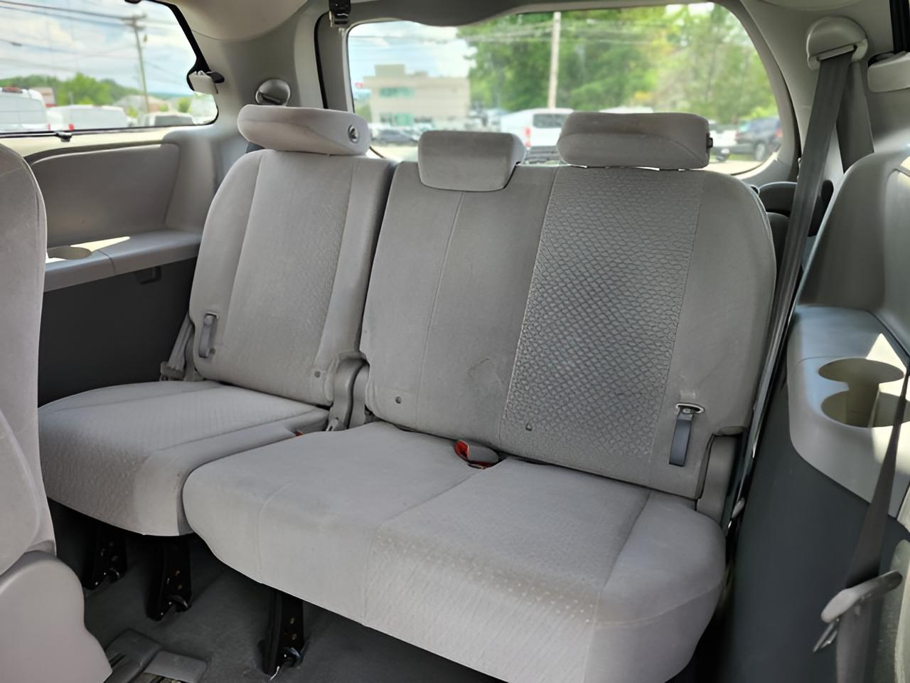 2020 Toyota Sienna LE 8 Passenger